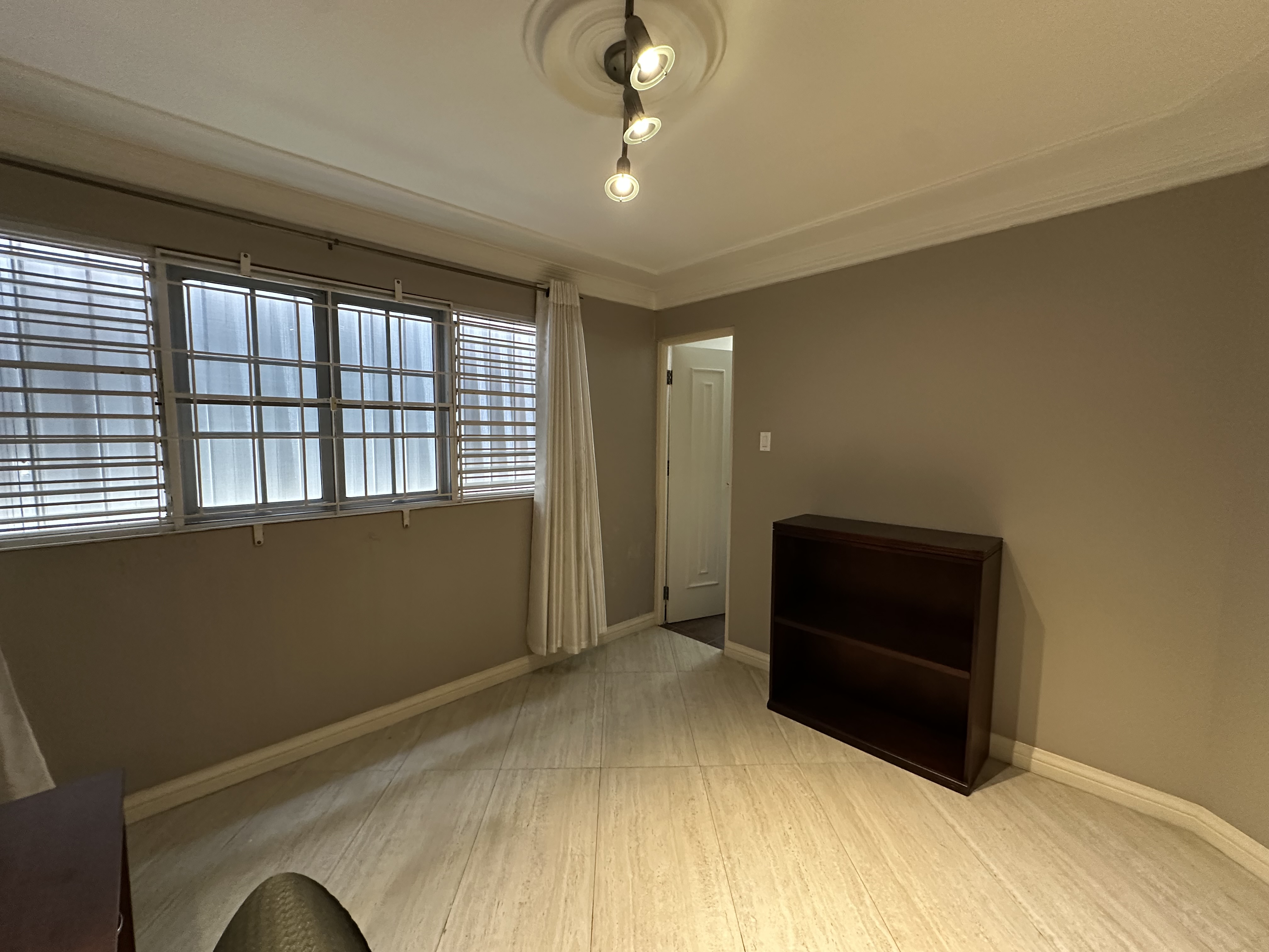 Kingston 6, JM, 3 Bedrooms Bedrooms, ,4 BathroomsBathrooms,Residential,For Sale,1901284