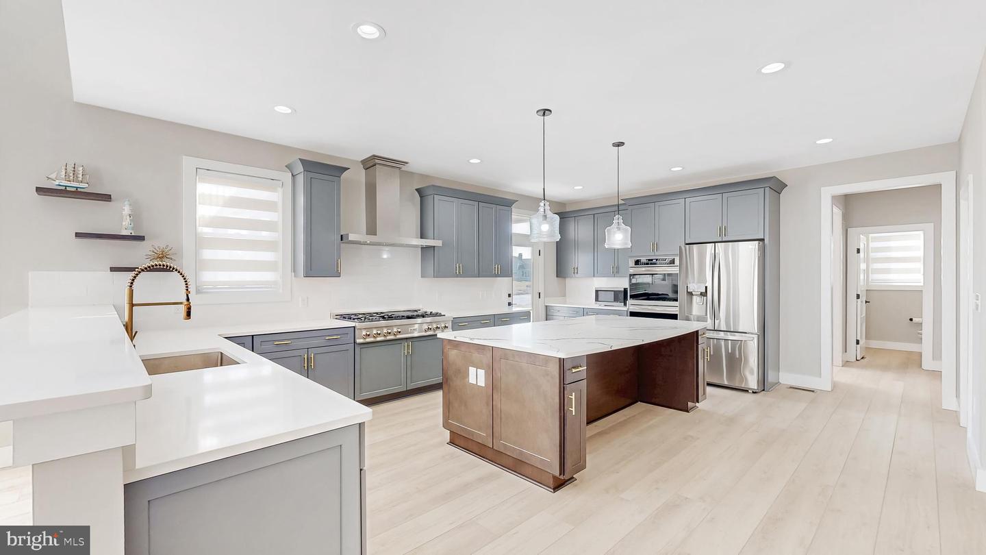 LEWES, Delaware, 19958, United States, 5 Bedrooms Bedrooms, ,7 BathroomsBathrooms,Residential,For Sale,1989878