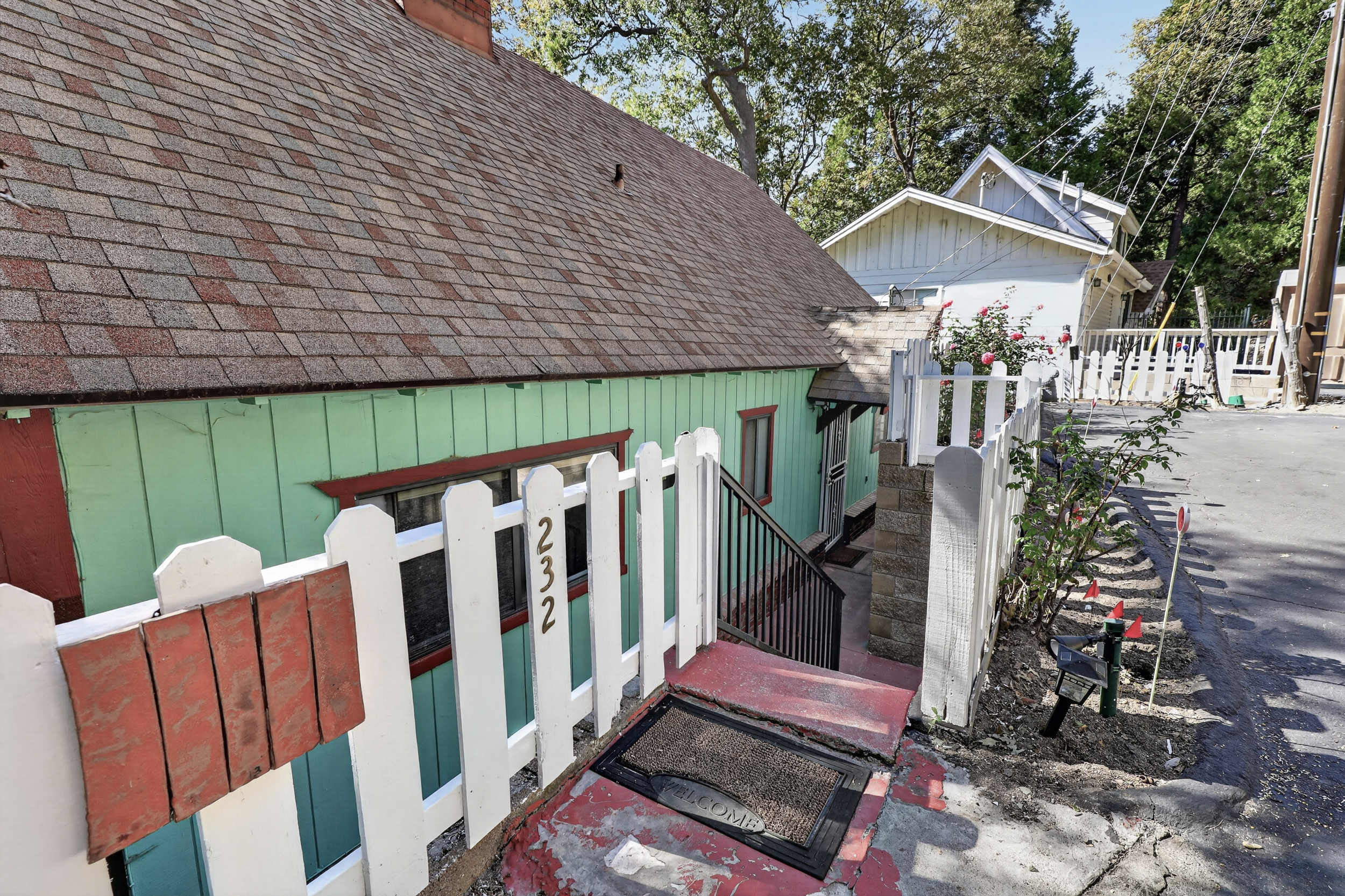  232 Sunset Drive, Lake Arrowhead, CA 92352 - 物件實景