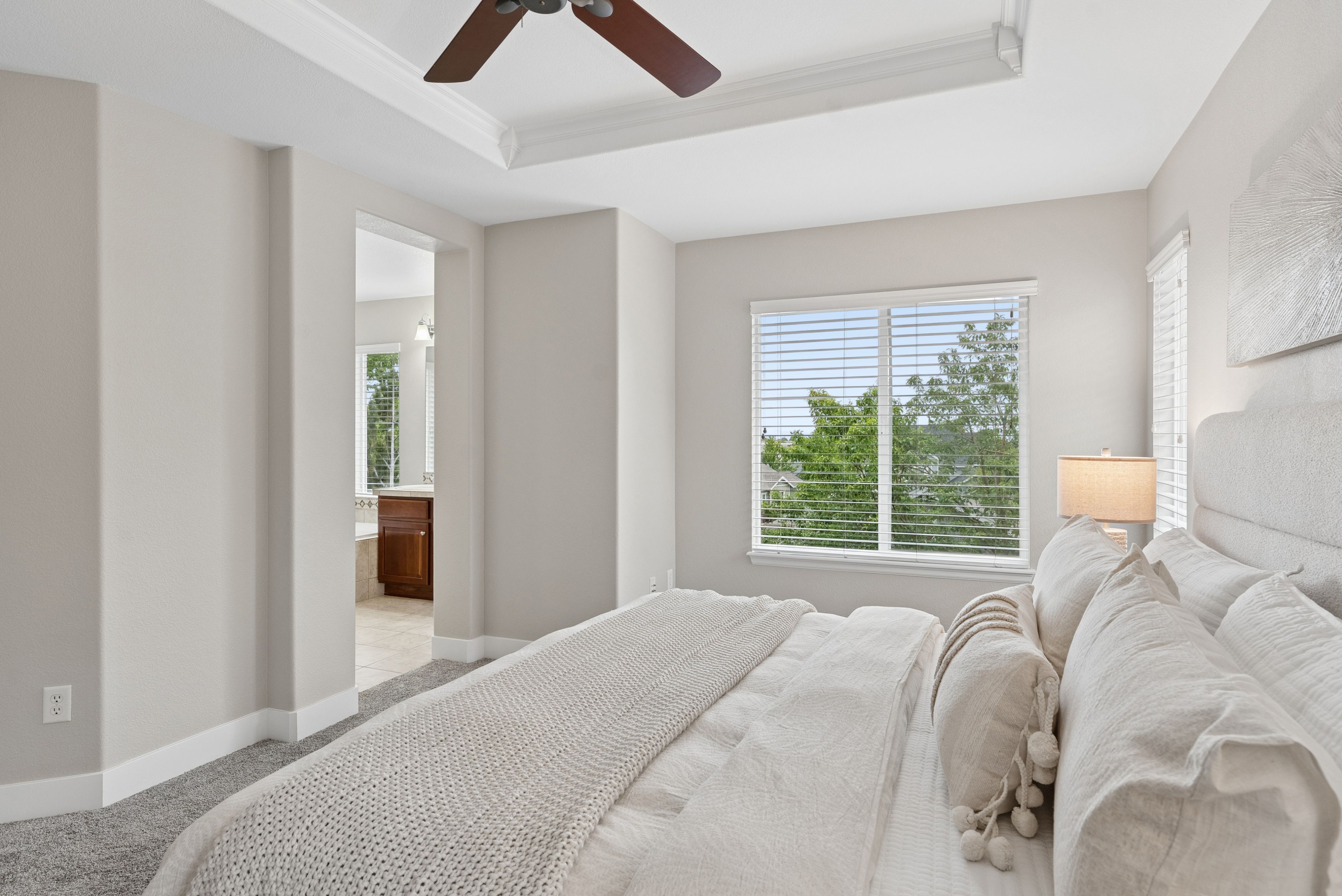  Beautifully Updated And Impeccably Maintained Stunning Home - 物件實景