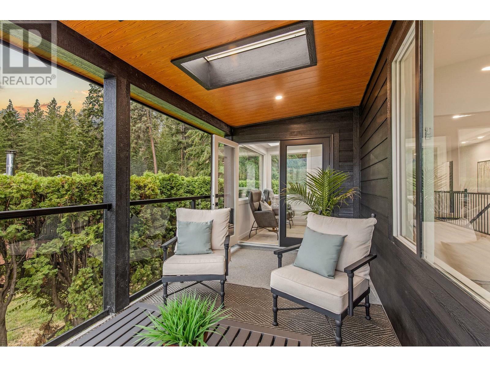 LAKE COUNTRY, British Columbia, V4V 2G9, CA, 5 Bedrooms Bedrooms, ,3 BathroomsBathrooms,Residential,For Sale,1837483