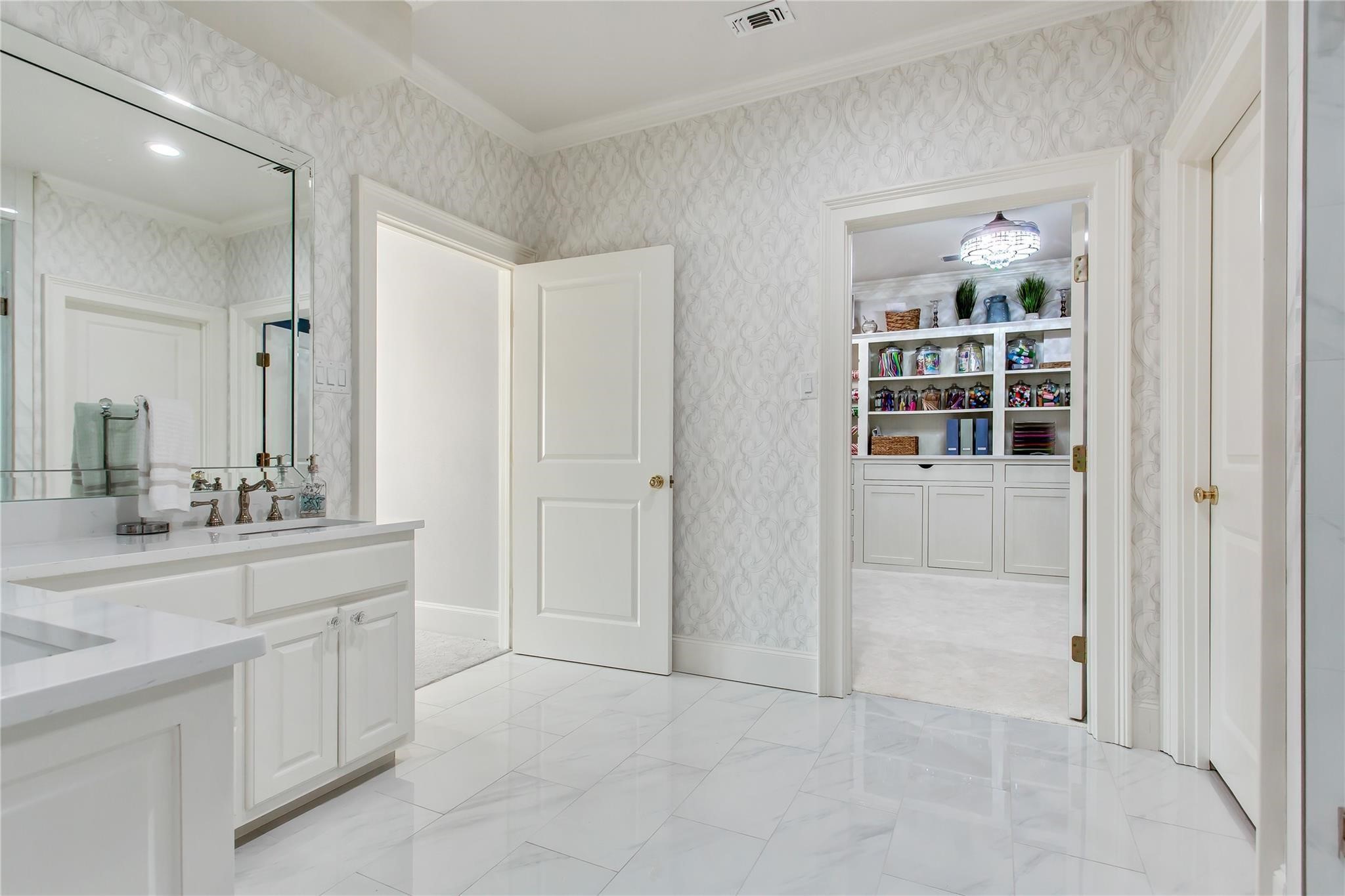 Waxahachie, Texas, 75165, United States, 6 Bedrooms Bedrooms, ,9 BathroomsBathrooms,Residential,For Sale,1761768