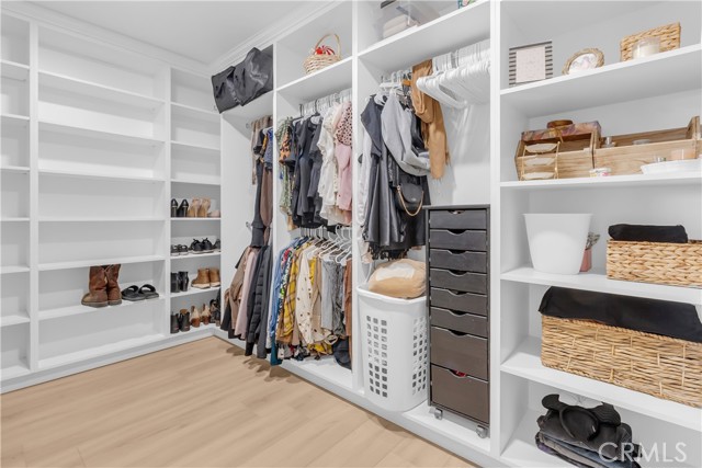 Oak Hills, California, 92344, United States, 6 Bedrooms Bedrooms, ,2 BathroomsBathrooms,Residential,For Sale,2000385