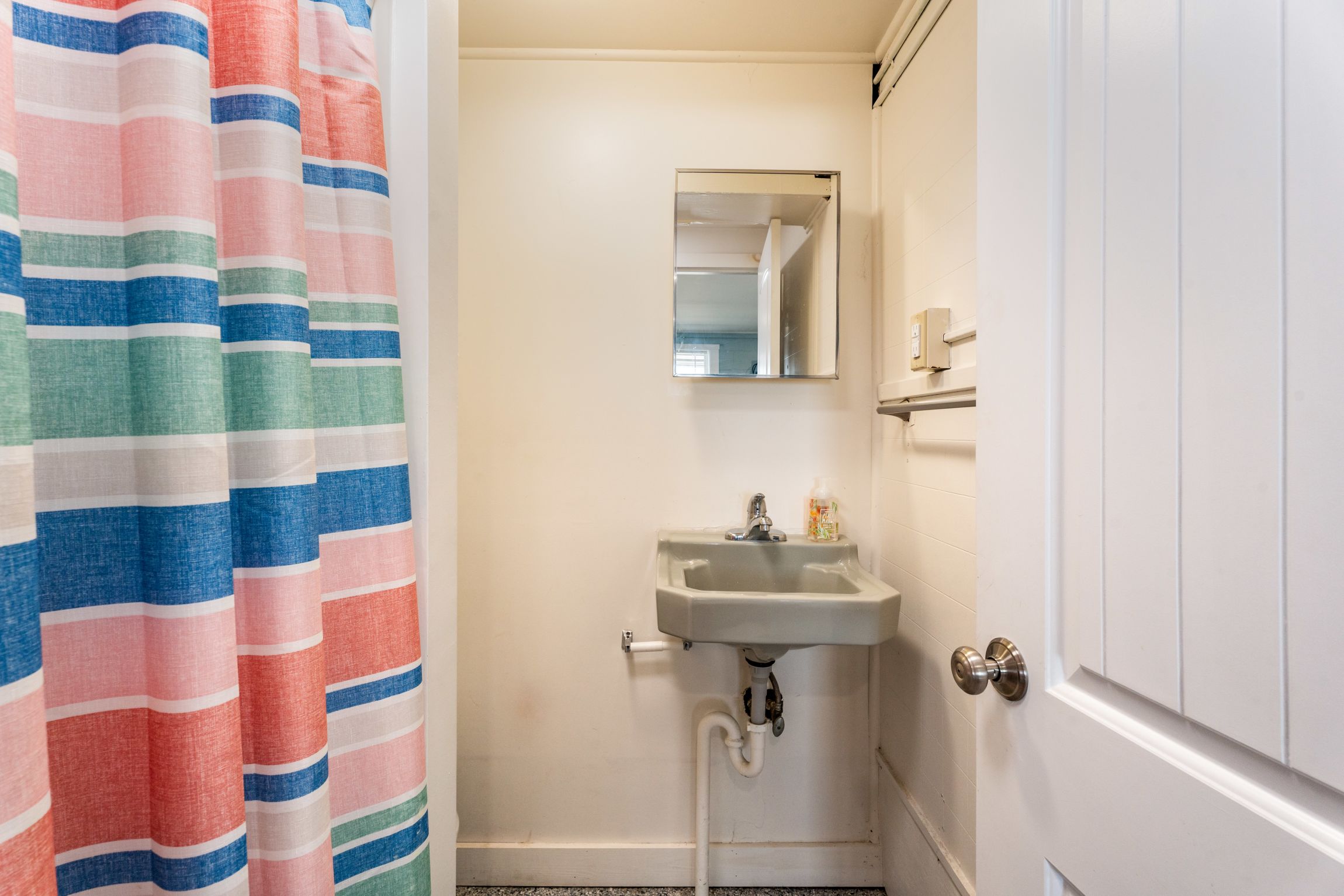  27 Concord Avenue, Hampton, NH, 03842 - 物件實景