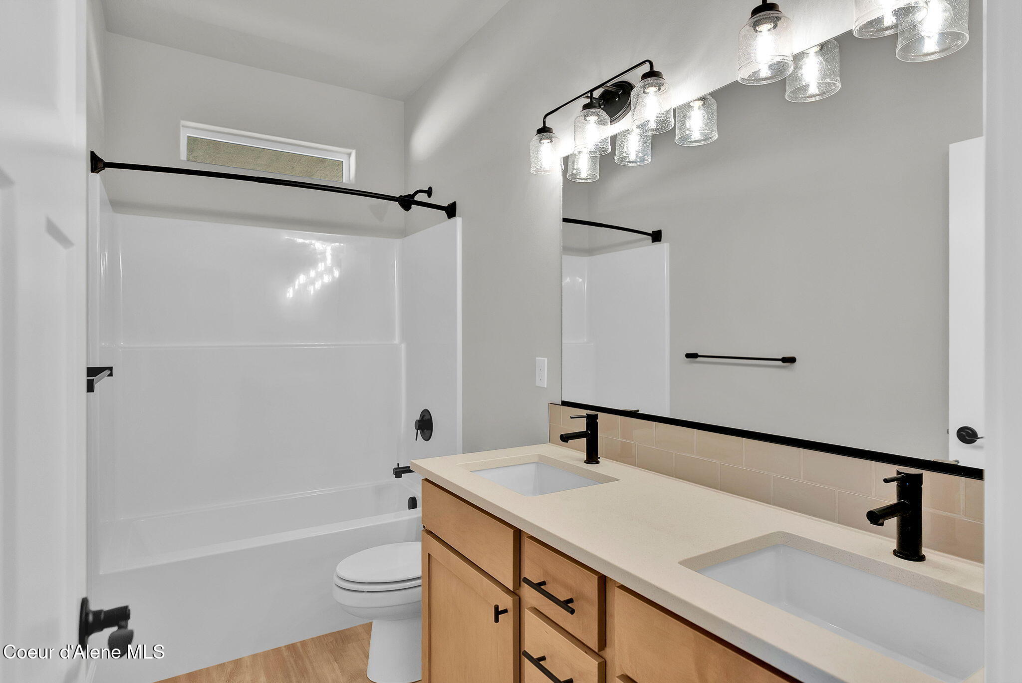 Rathdrum, Idaho, 83858, United States, 3 Bedrooms Bedrooms, ,1 BathroomBathrooms,Residential,For Sale,1999079