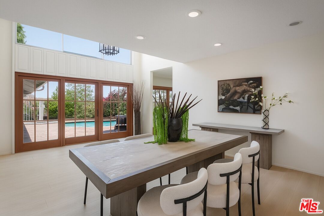Los Angeles, California, 90027, United States, 4 Bedrooms Bedrooms, ,4 BathroomsBathrooms,Residential,For Sale,1918176