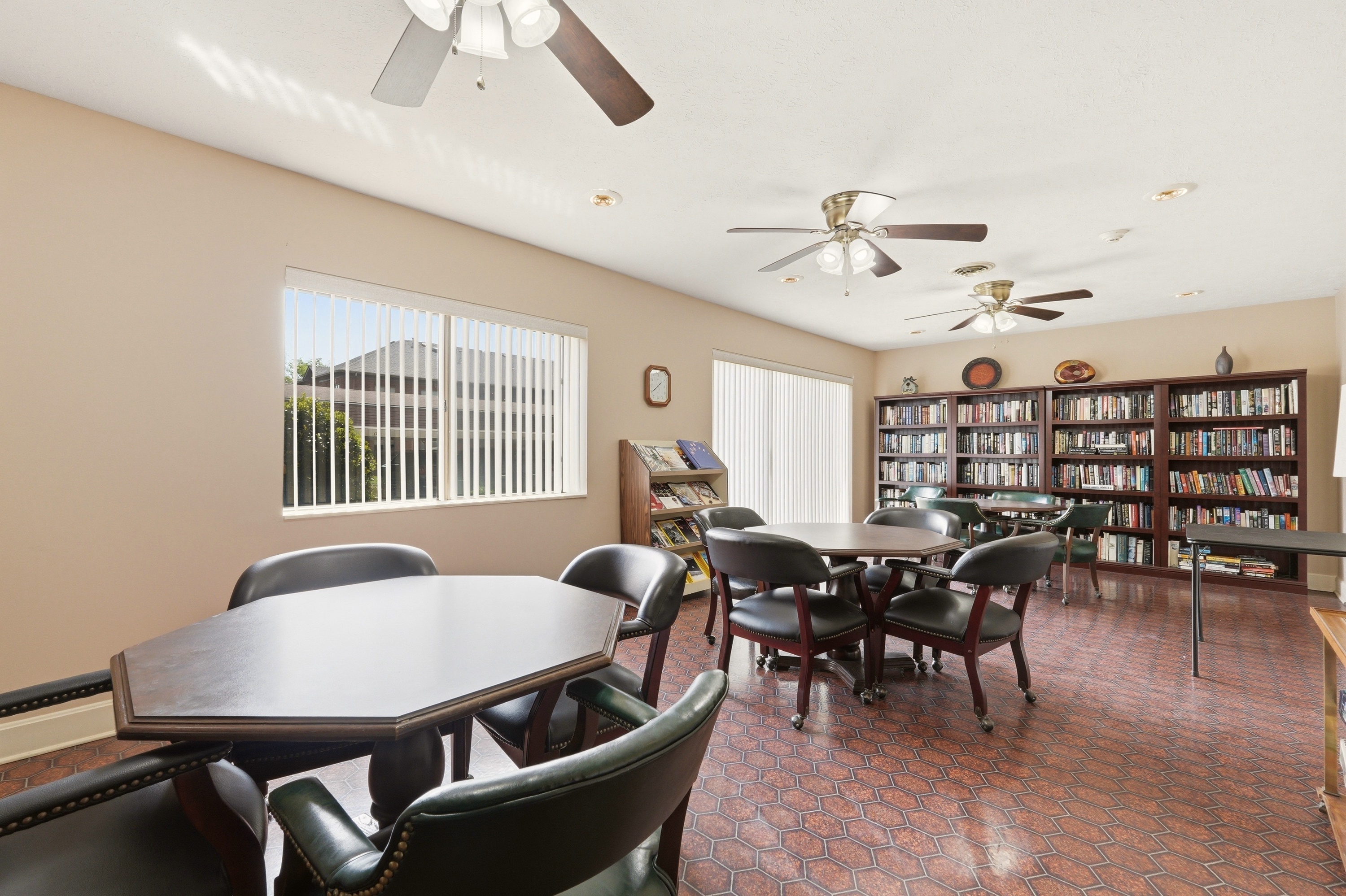  3030 Breckenridge Lane 324, Louisville, KY 40220 - 物件實景