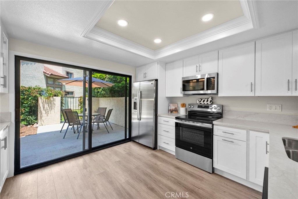 Huntington Beach, California, 92646, United States, 4 Bedrooms Bedrooms, ,3 BathroomsBathrooms,Residential,For Sale,1912576