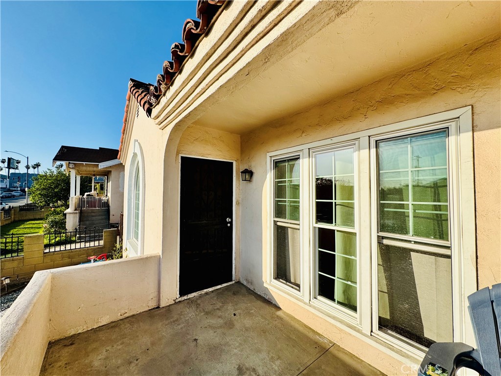Los Angeles, California, 90023, United States, 4 Bedrooms Bedrooms, ,3 BathroomsBathrooms,Residential,For Sale,2013063