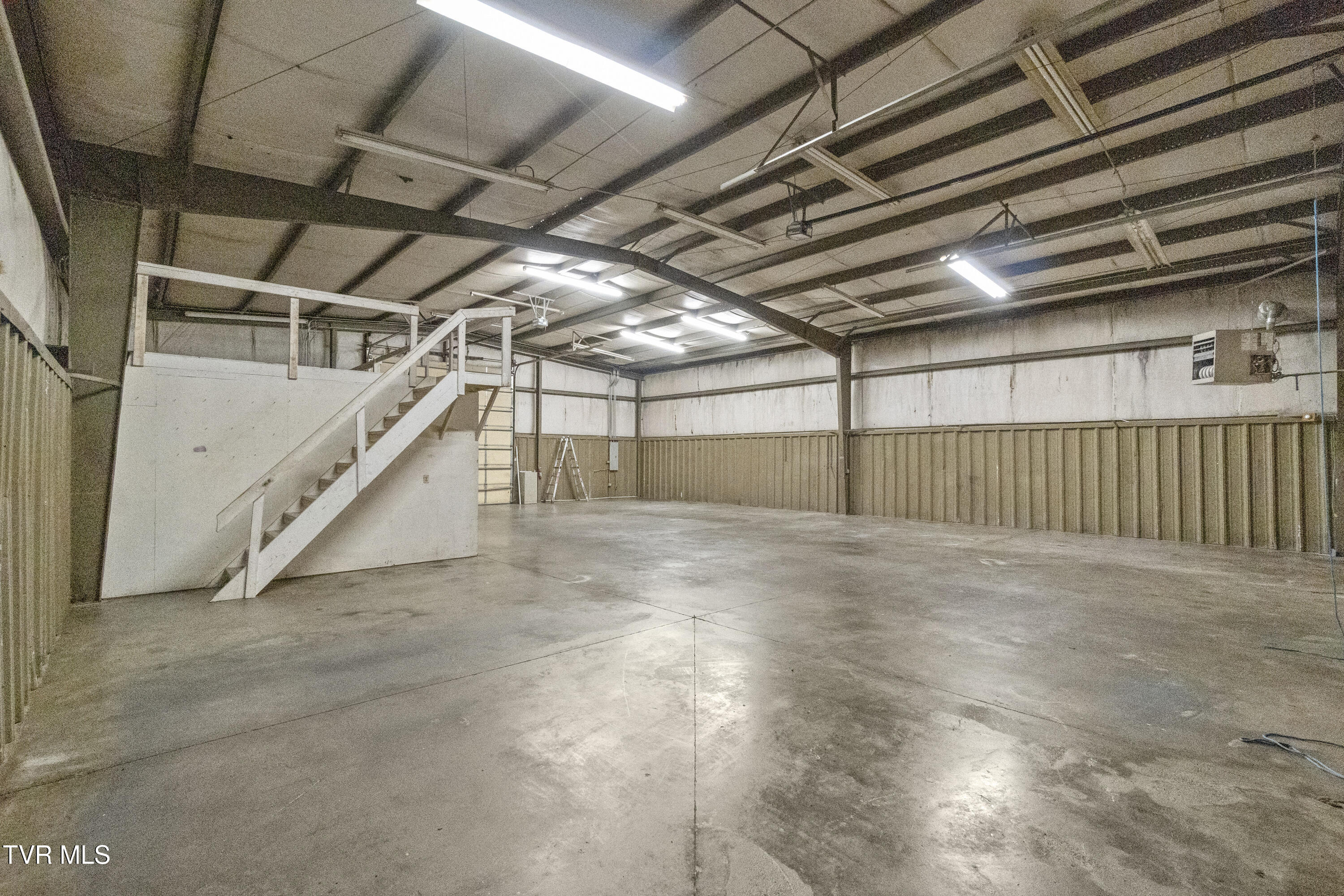 Greeneville, Tennessee, 37743, United States, 3 Bedrooms Bedrooms, ,2 BathroomsBathrooms,Residential,For Sale,1990242