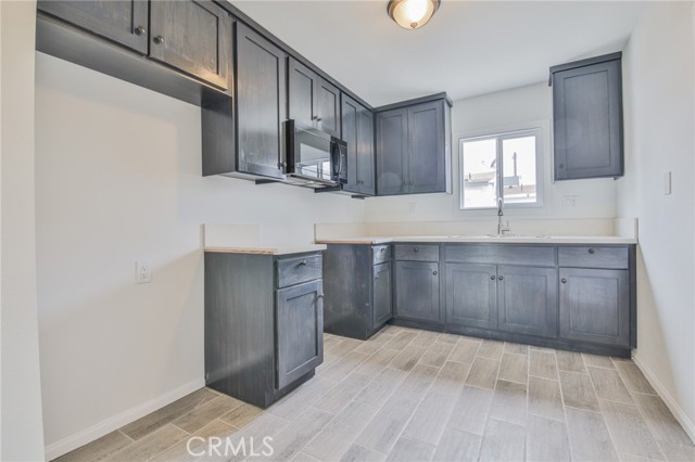 Los Angeles, California, 90003, United States, 3 Bedrooms Bedrooms, ,Residential,For Sale,1928715