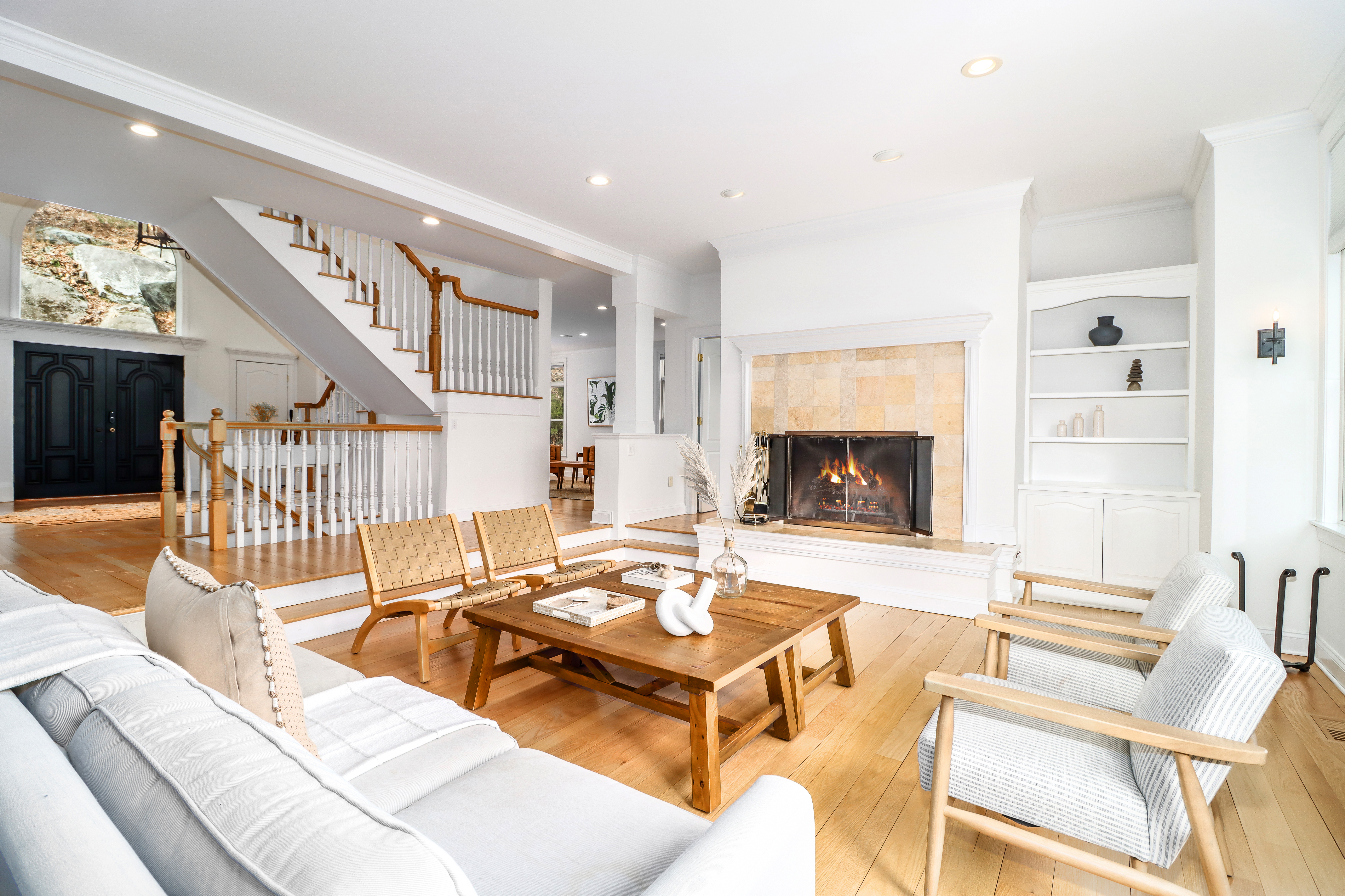  Lake Lillinonah Living, Elevated by Privacy and Scale - 物件實景