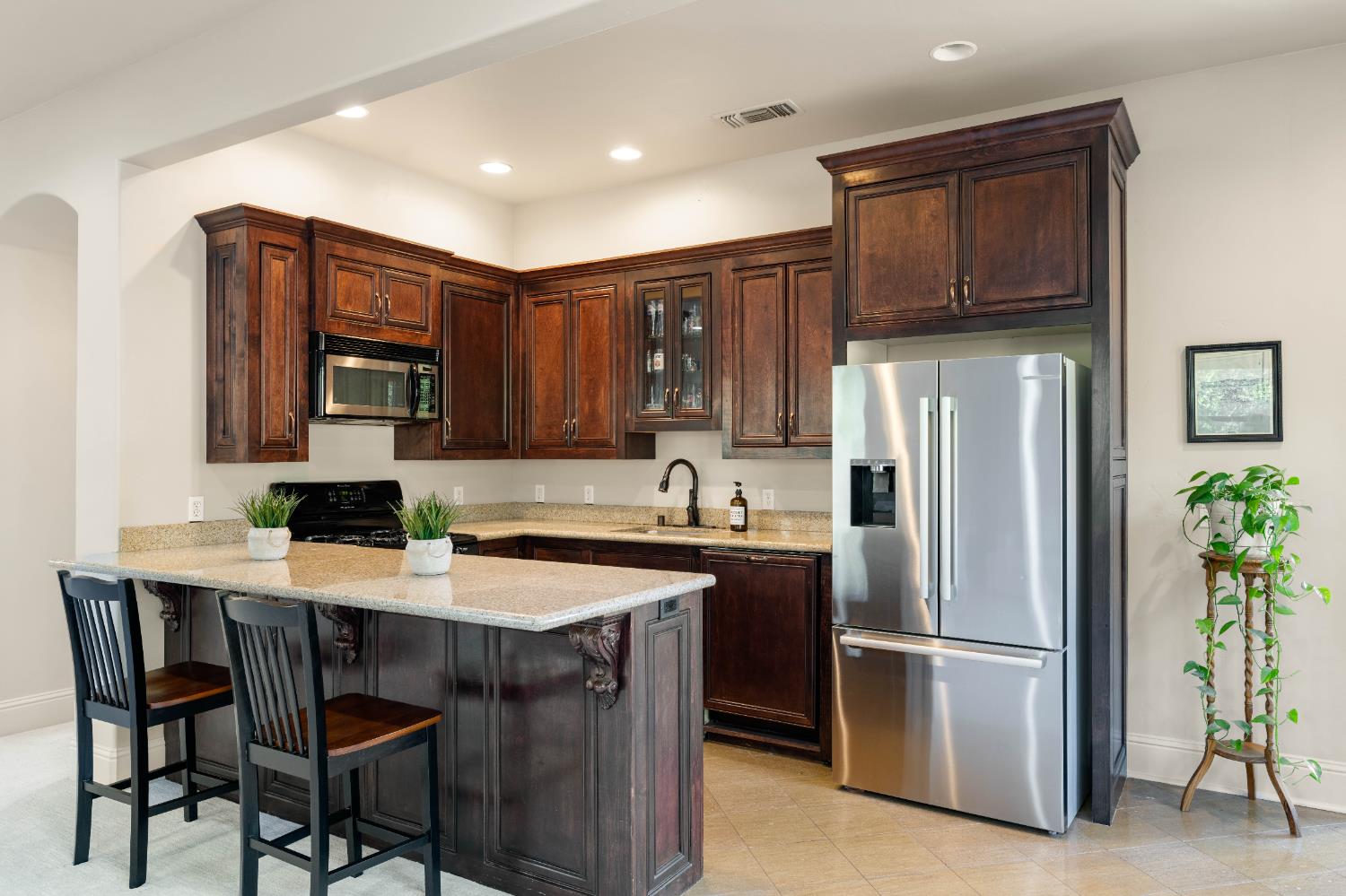 Loomis, California, 95650, United States, 5 Bedrooms Bedrooms, ,6 BathroomsBathrooms,Residential,For Sale,2003238