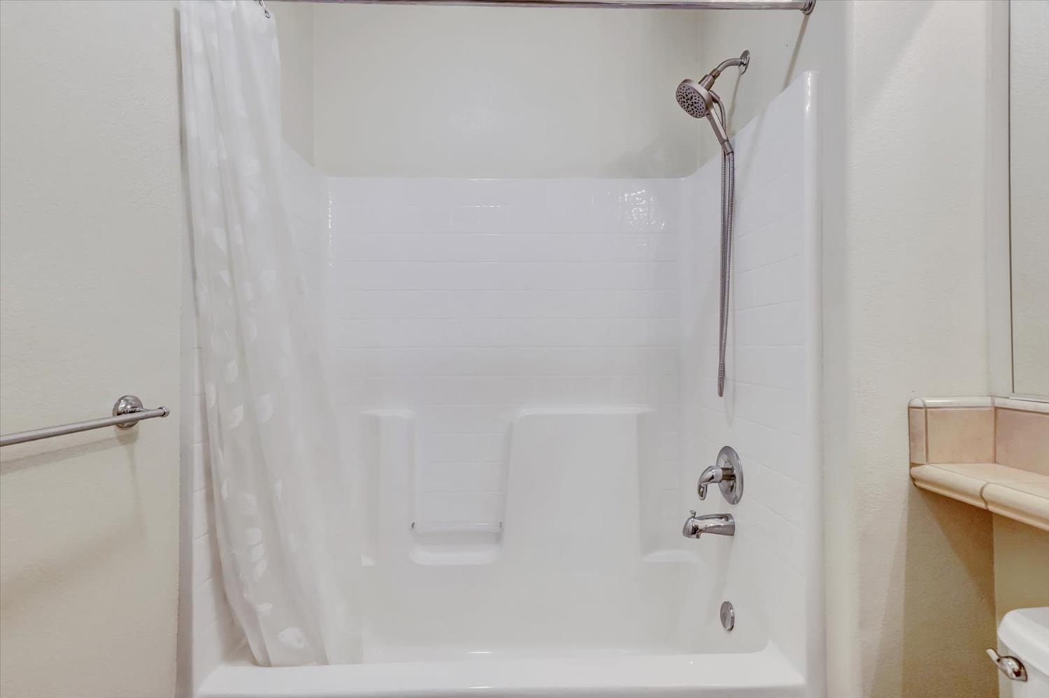 Grass Valley, California, 95945, United States, 2 Bedrooms Bedrooms, ,2 BathroomsBathrooms,Residential,For Sale,2010026