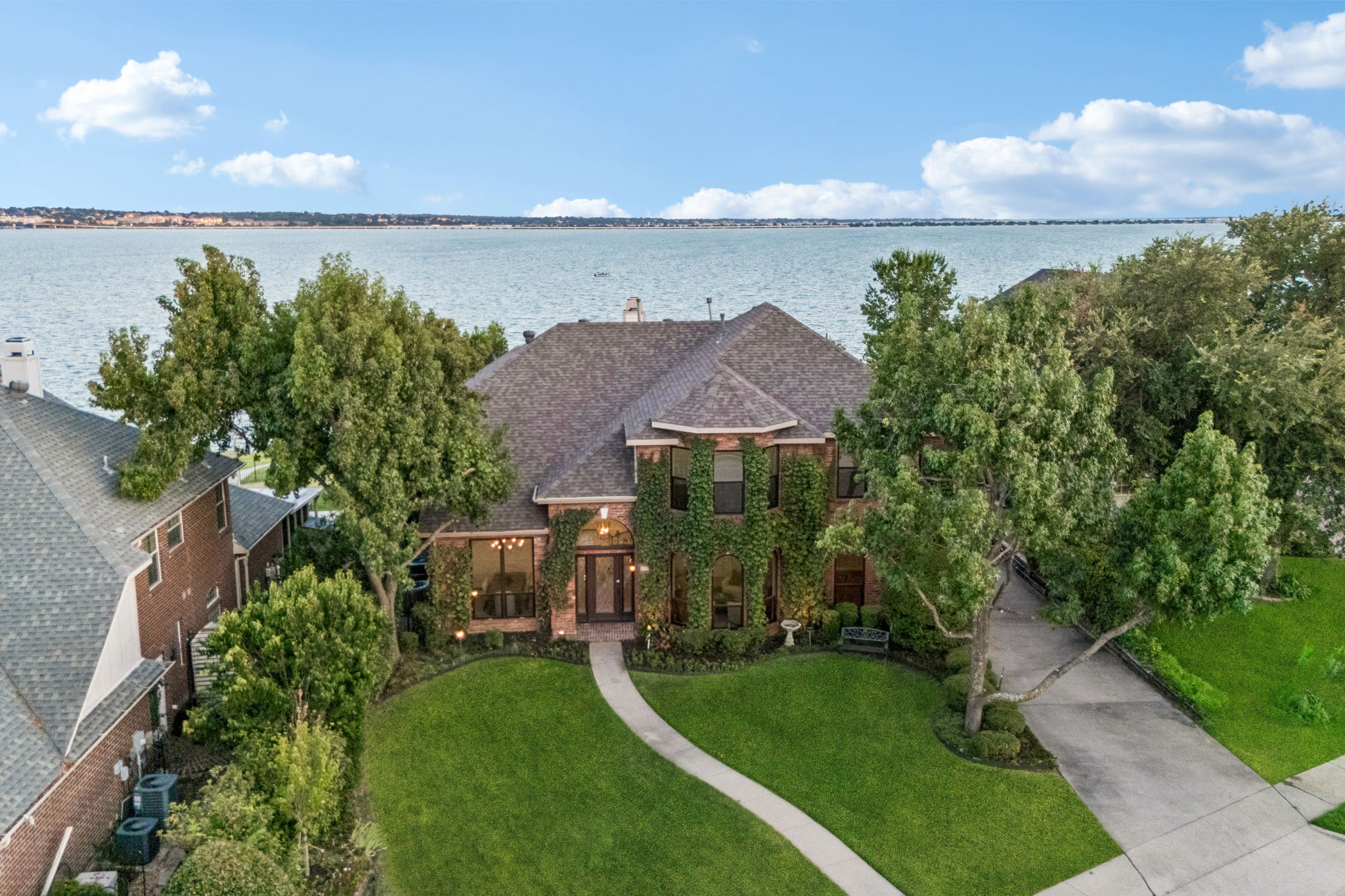  Rare One Owner Lakefront Oasis on Lake Ray Hubbard  Waterfront with Pool - 物件實景