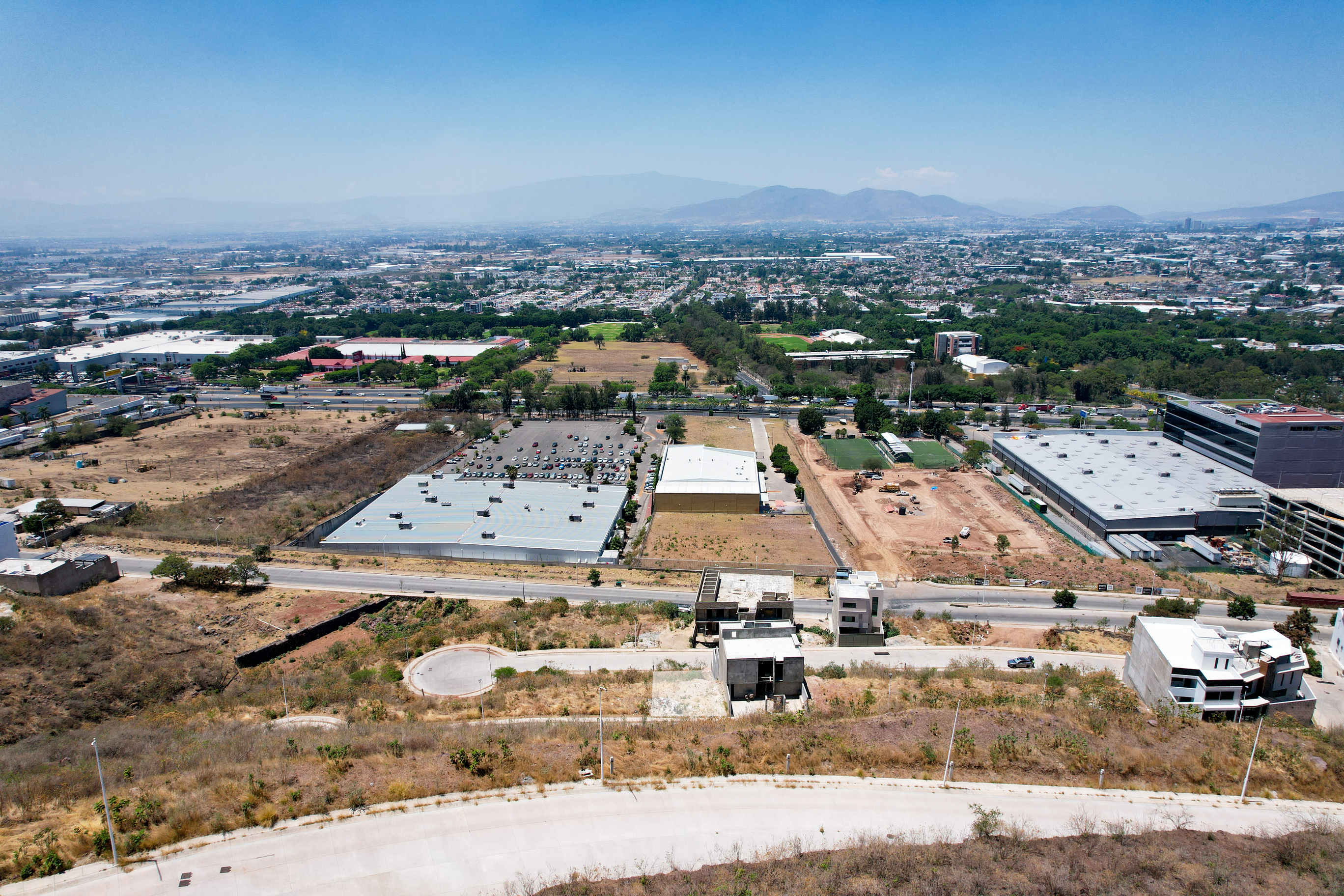  Terreno en Venta en Paisajes del Tesoro Excelente Ubicación - 物件實景