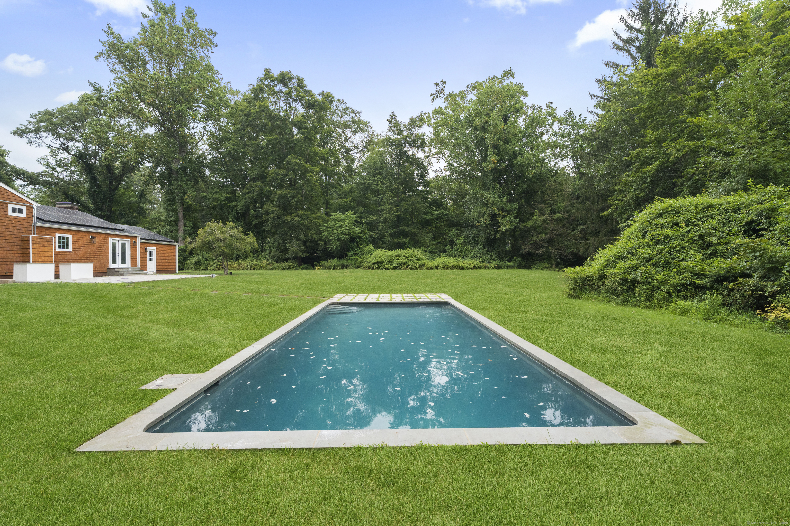 Norwalk, Connecticut, 06850, United States, 3 Bedrooms Bedrooms, ,3 BathroomsBathrooms,Residential,For Sale,1911174