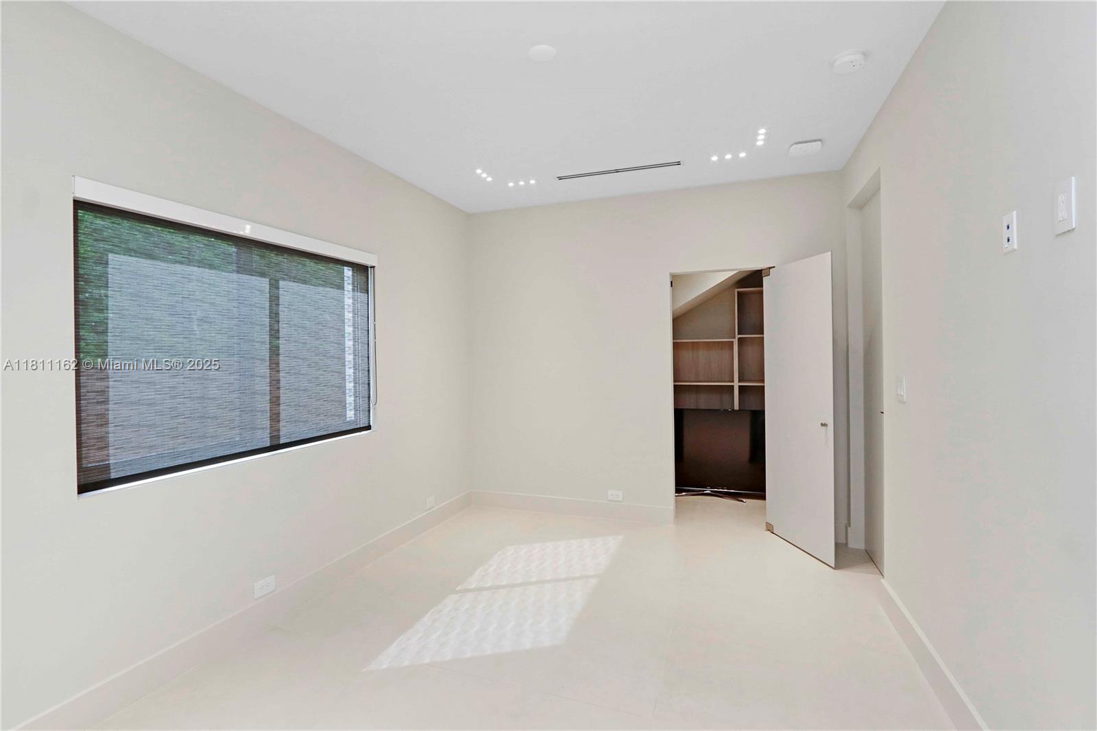 Miami, Florida, 33129, United States, 4 Bedrooms Bedrooms, ,5 BathroomsBathrooms,Residential,For Sale,1839083