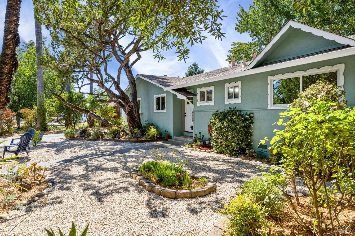 Rohnert Park, California, 94928, United States, 3 Bedrooms Bedrooms, ,2 BathroomsBathrooms,Residential,For Sale,1895055
