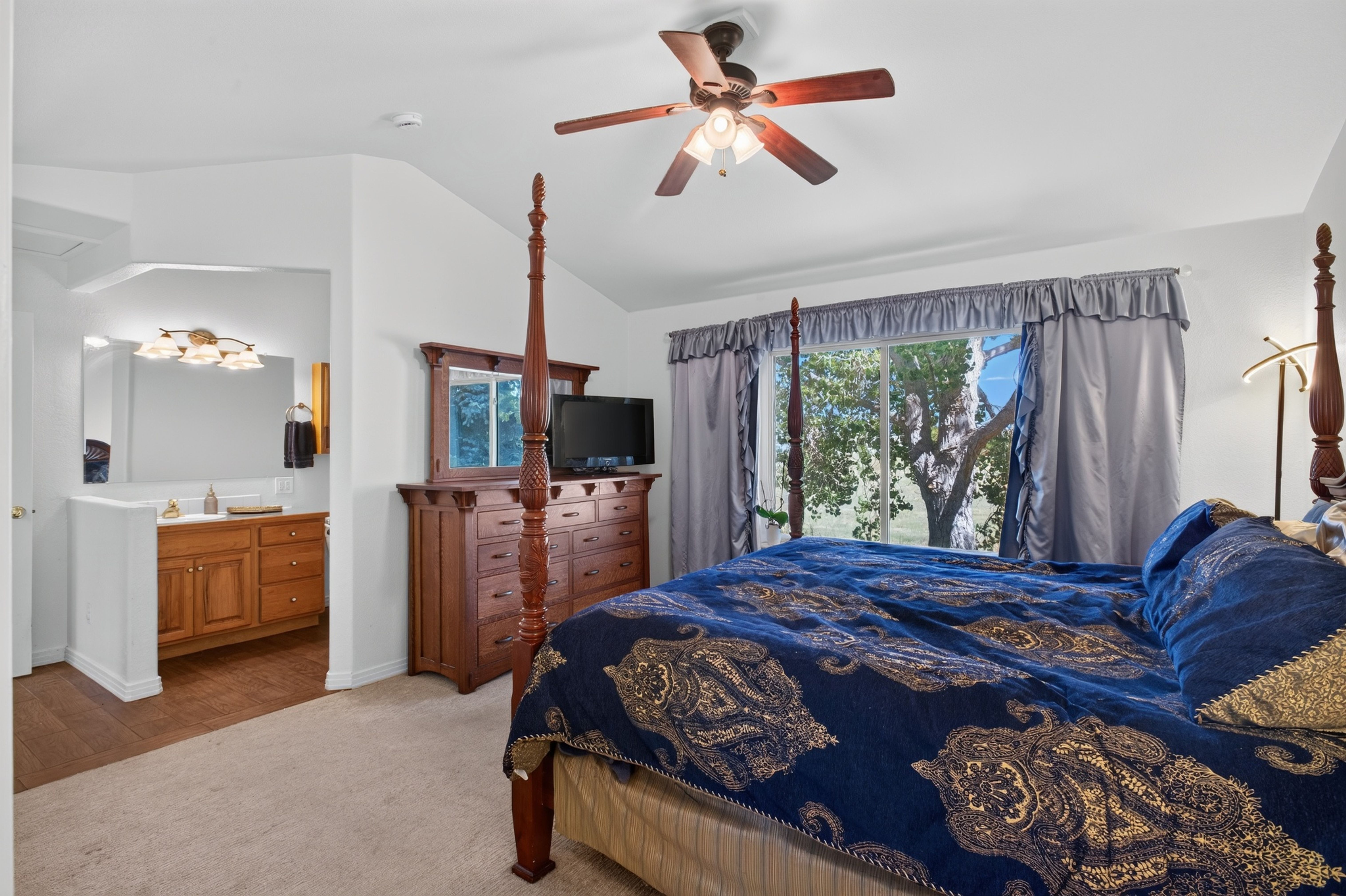  Beautifully Appointed Ranch-Style Home In Desirable Founders Village - 物件實景