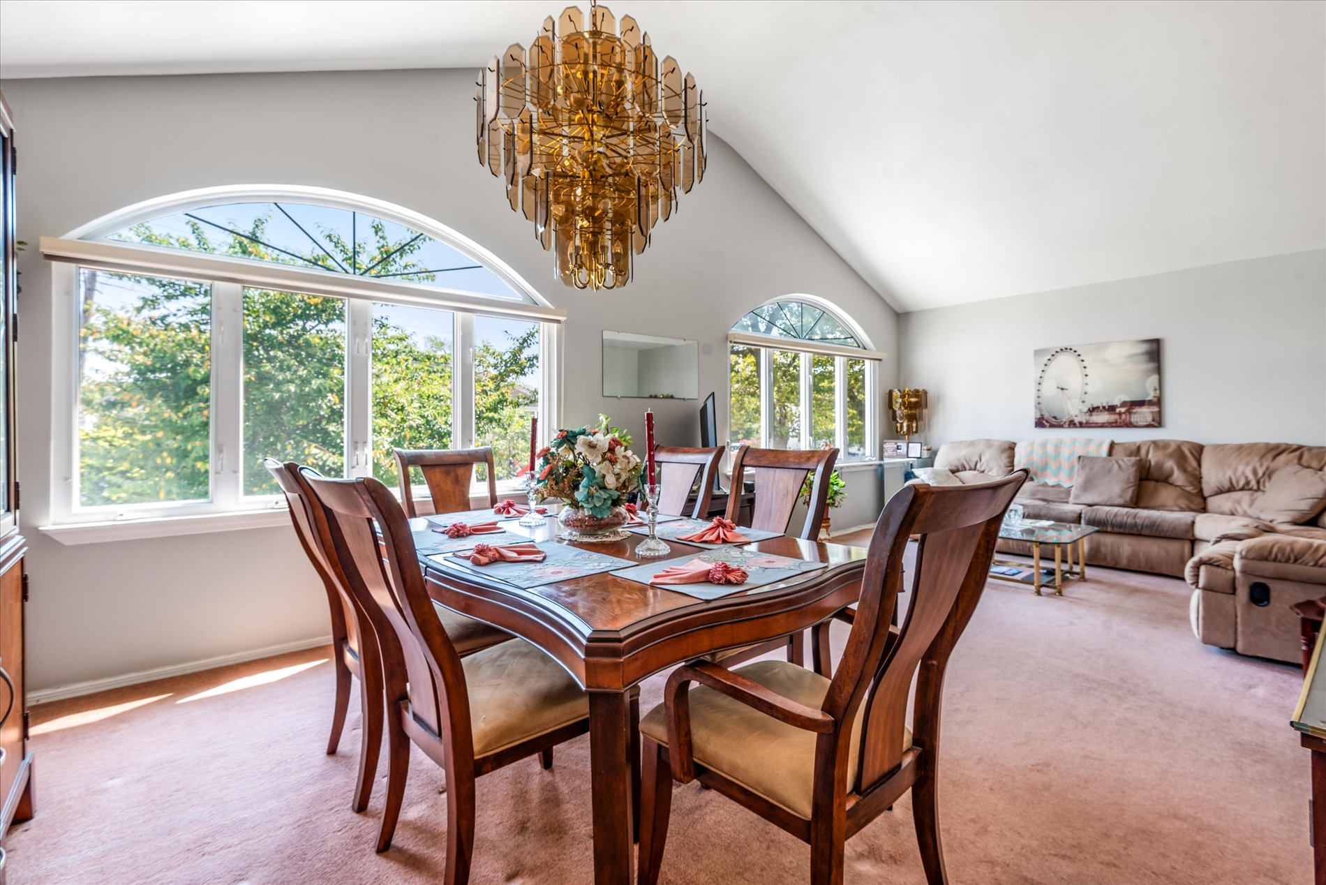 Howard Beach, New York, 11414, United States, 4 Bedrooms Bedrooms, ,2 BathroomsBathrooms,Residential,For Sale,1916184
