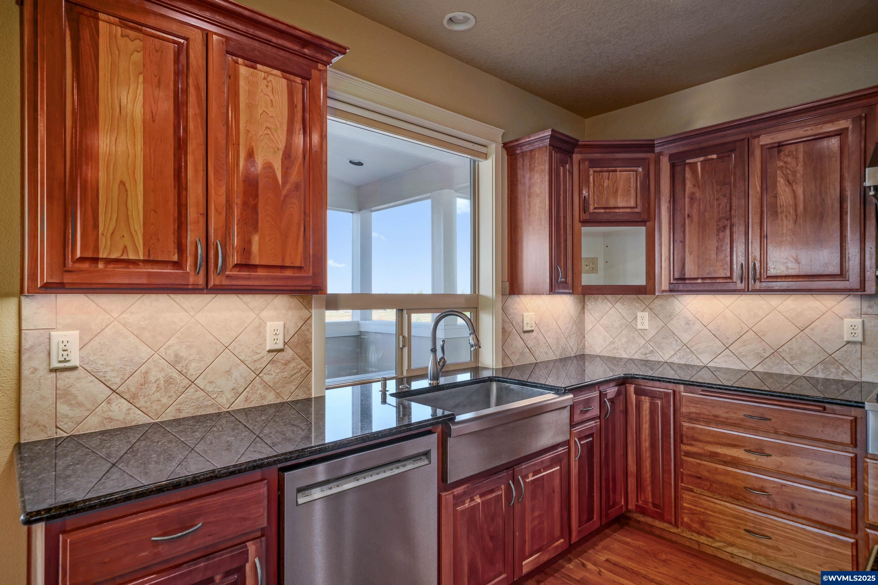 Salem, Oregon, 97306, United States, 3 Bedrooms Bedrooms, ,3 BathroomsBathrooms,Residential,For Sale,1989226