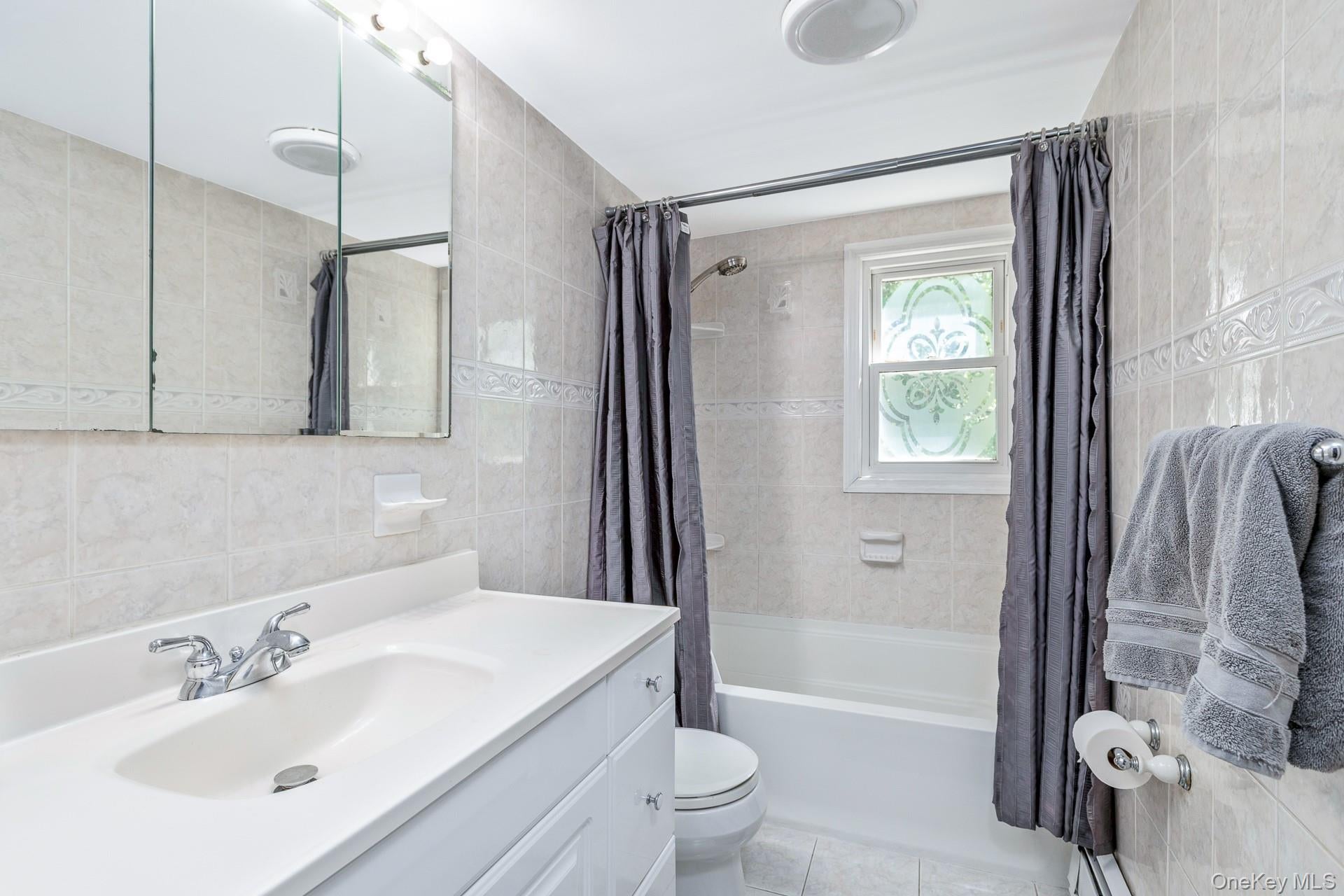 Shirley, New York, 11967, United States, 4 Bedrooms Bedrooms, ,4 BathroomsBathrooms,Residential,For Sale,1924990