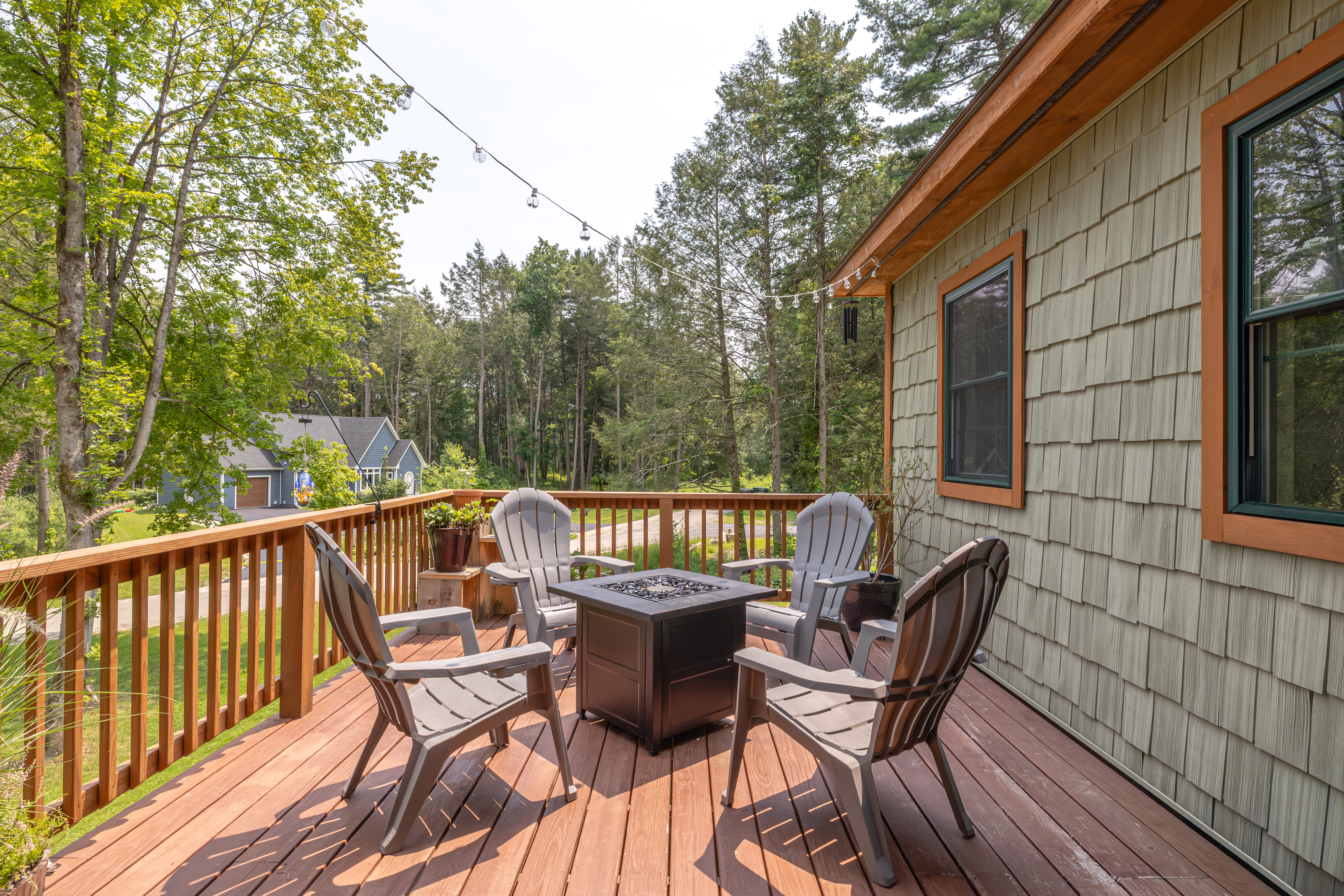  New-Construction Craftsman Contemporary with Hiking at Your Fingertips - 物件實景