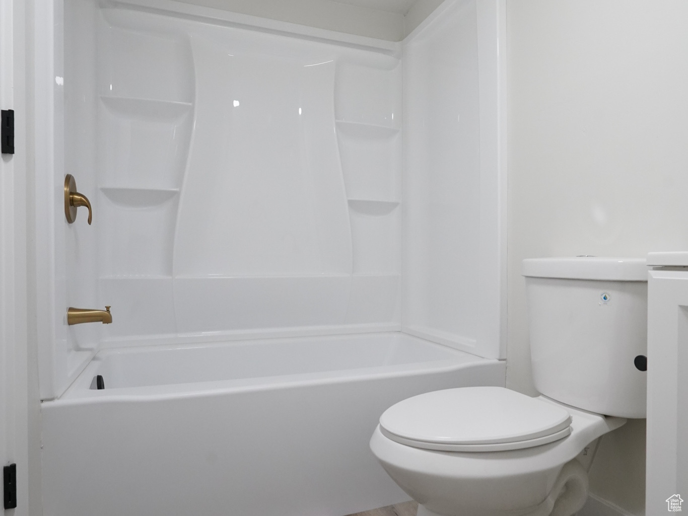 Layton, Utah, 84041, United States, 4 Bedrooms Bedrooms, ,3 BathroomsBathrooms,Residential,For Sale,1691835