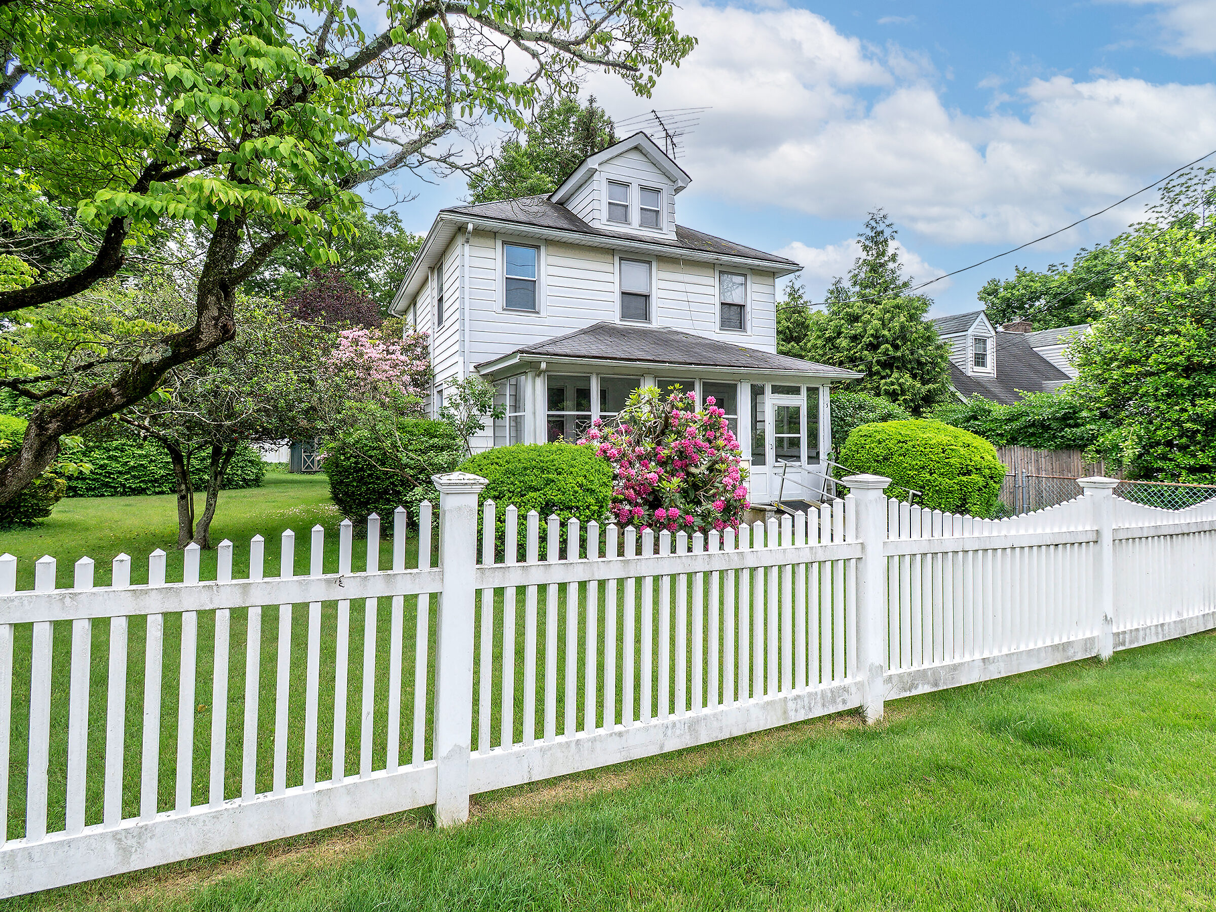 3 3rd Street,Glenwood Landing, NY, 11547 