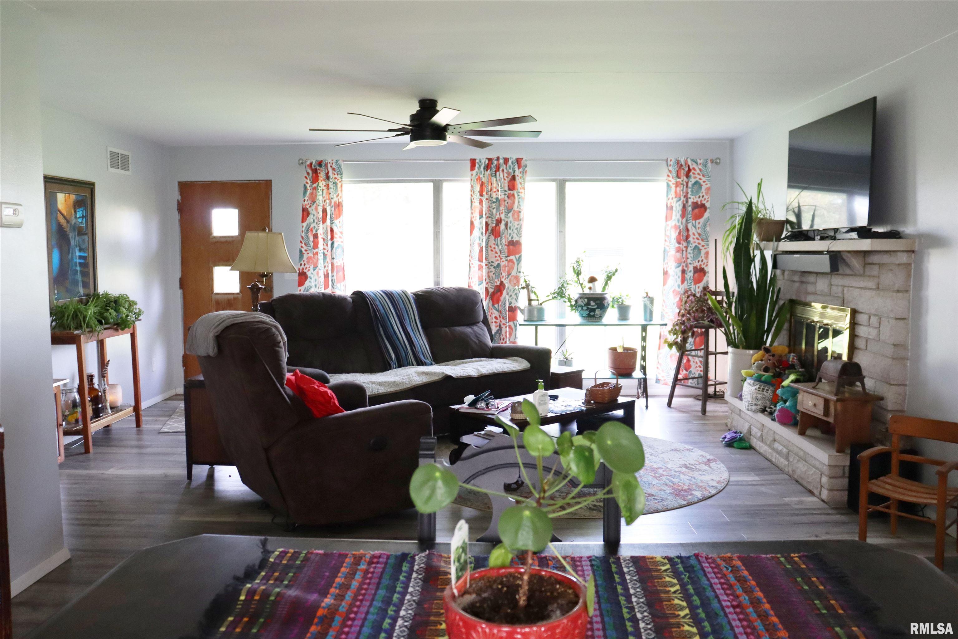 Washington, Illinois, 61571, United States, 3 Bedrooms Bedrooms, ,2 BathroomsBathrooms,Residential,For Sale,1942295