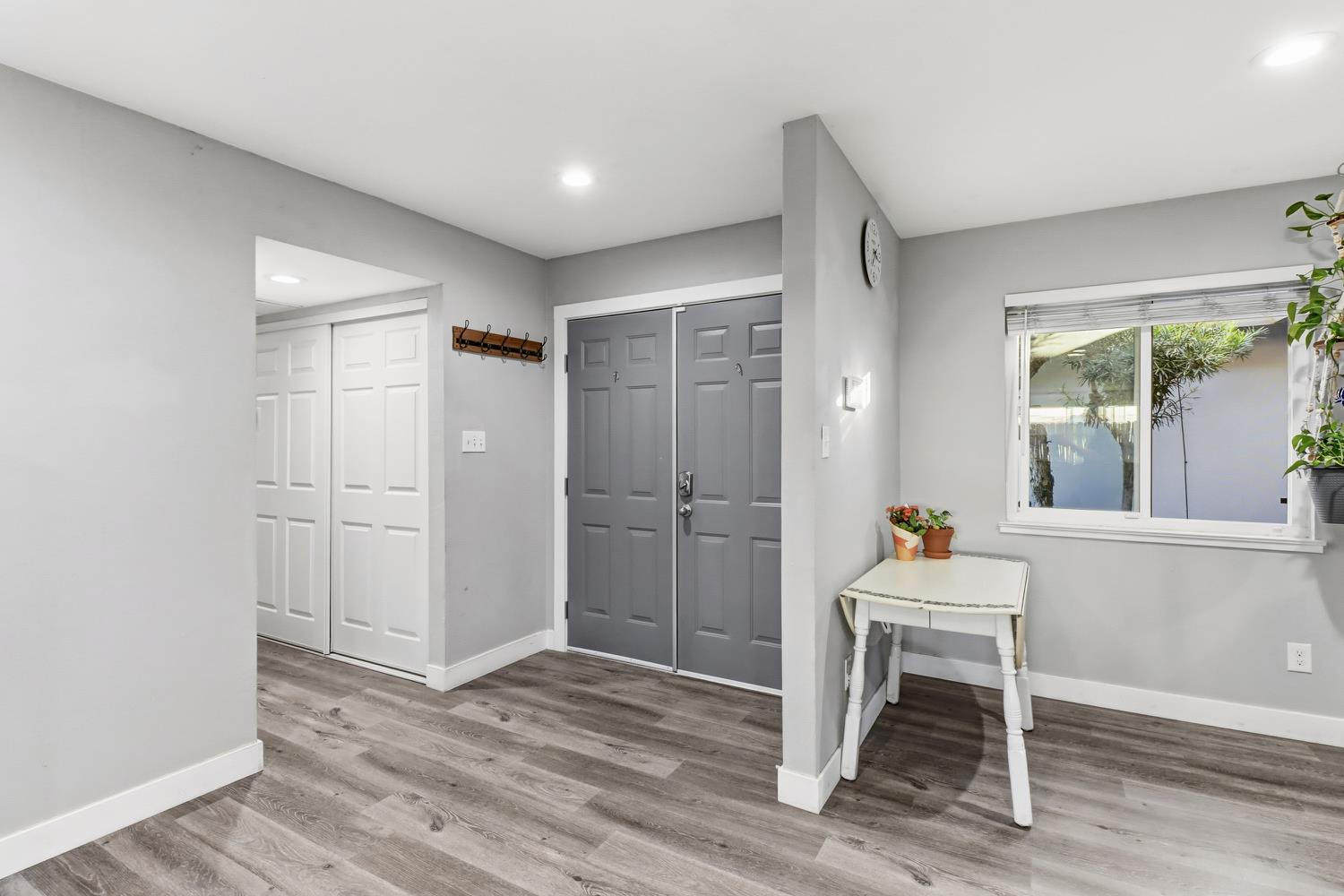 Sacramento, California, 95826, United States, 3 Bedrooms Bedrooms, ,2 BathroomsBathrooms,Residential,For Sale,1991468