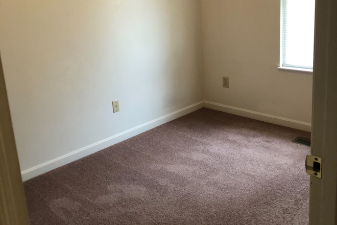 Oxford, Ohio, 45056, United States, 8 Bedrooms Bedrooms, ,6 BathroomsBathrooms,Residential,For Sale,2048735