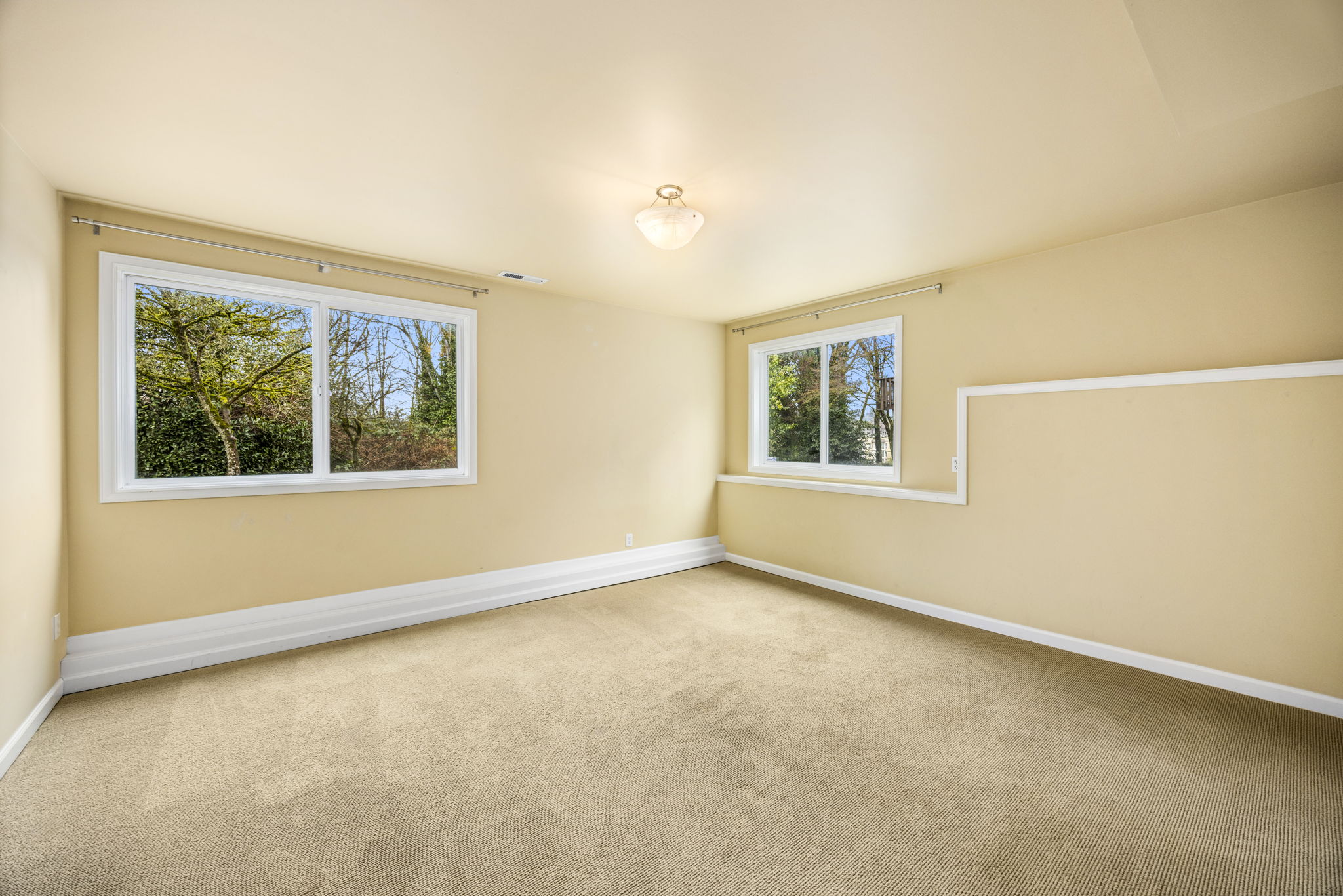  231 105th Ave SE, Bellevue, WA 98004 - 物件實景