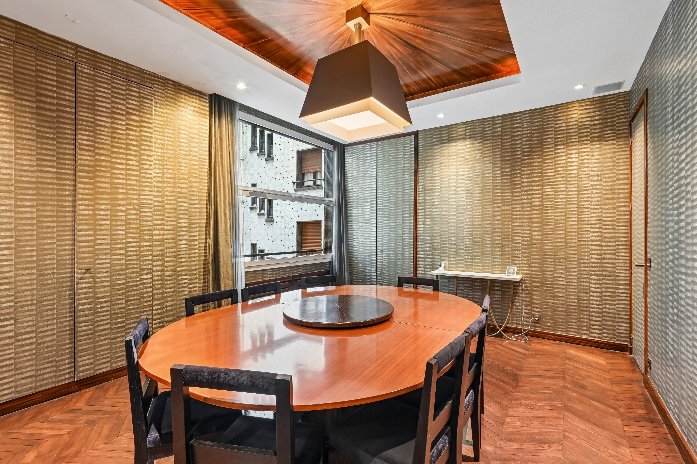  Elegant Art Deco Residence with Independent Studio and Garage - 物件實景