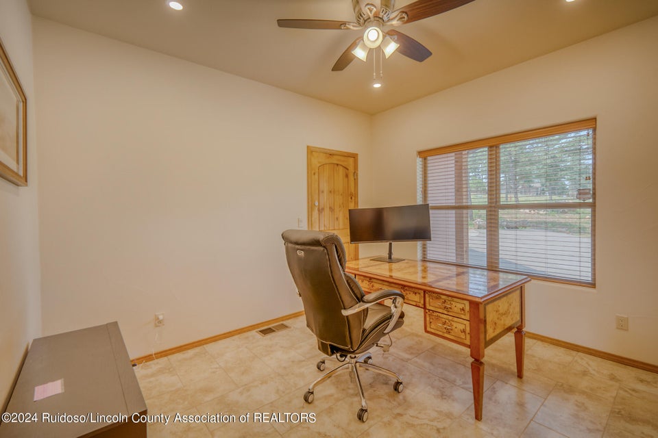 Ruidoso, New Mexico, 88345, United States, 4 Bedrooms Bedrooms, ,4 BathroomsBathrooms,Residential,For Sale,1921687