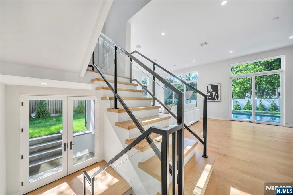 Tenafly, New Jersey, 07670, United States, 6 Bedrooms Bedrooms, ,6 BathroomsBathrooms,Residential,For Sale,1906714