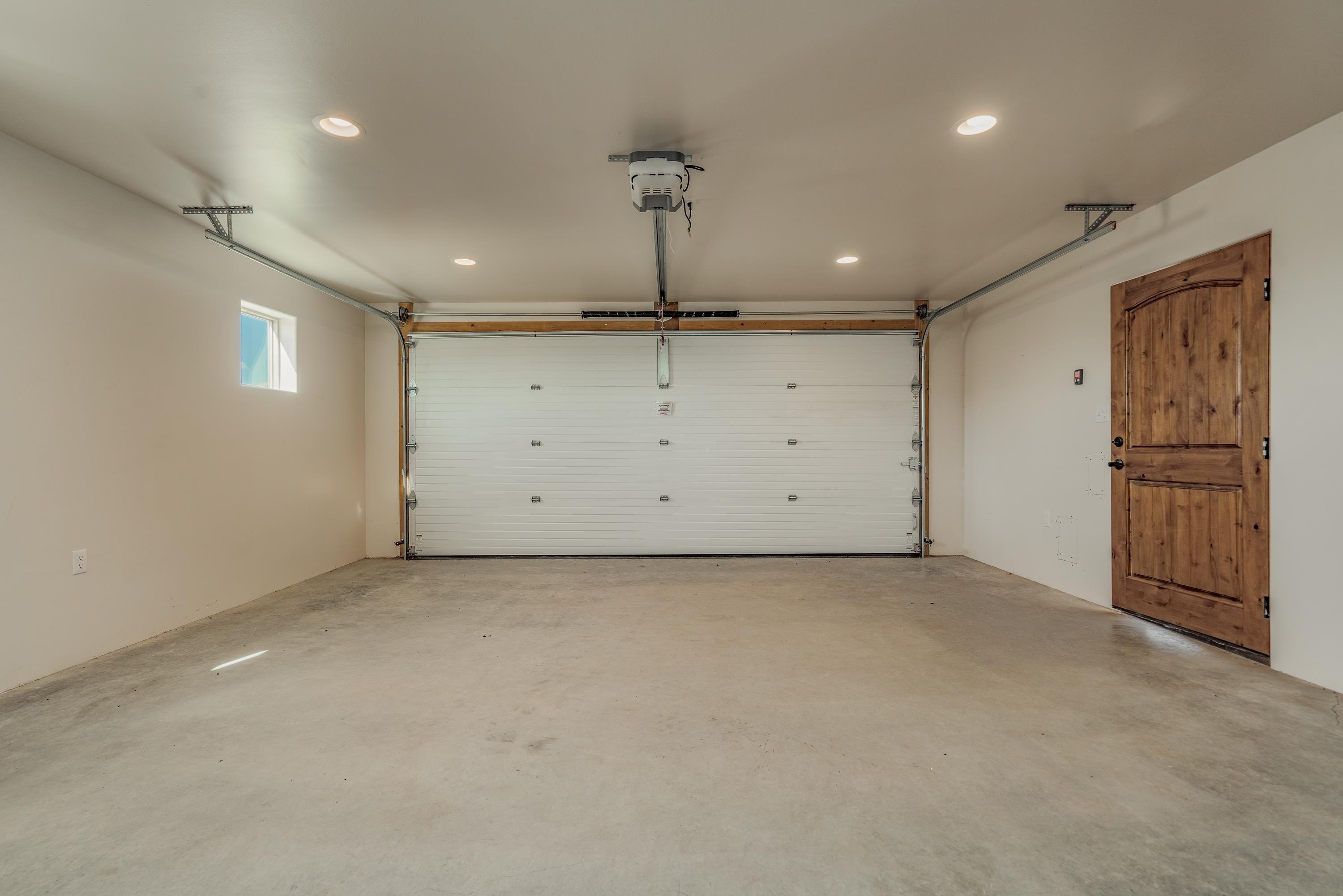 Taos, New Mexico, 87557, United States, 3 Bedrooms Bedrooms, ,2 BathroomsBathrooms,Residential,For Sale,1959300