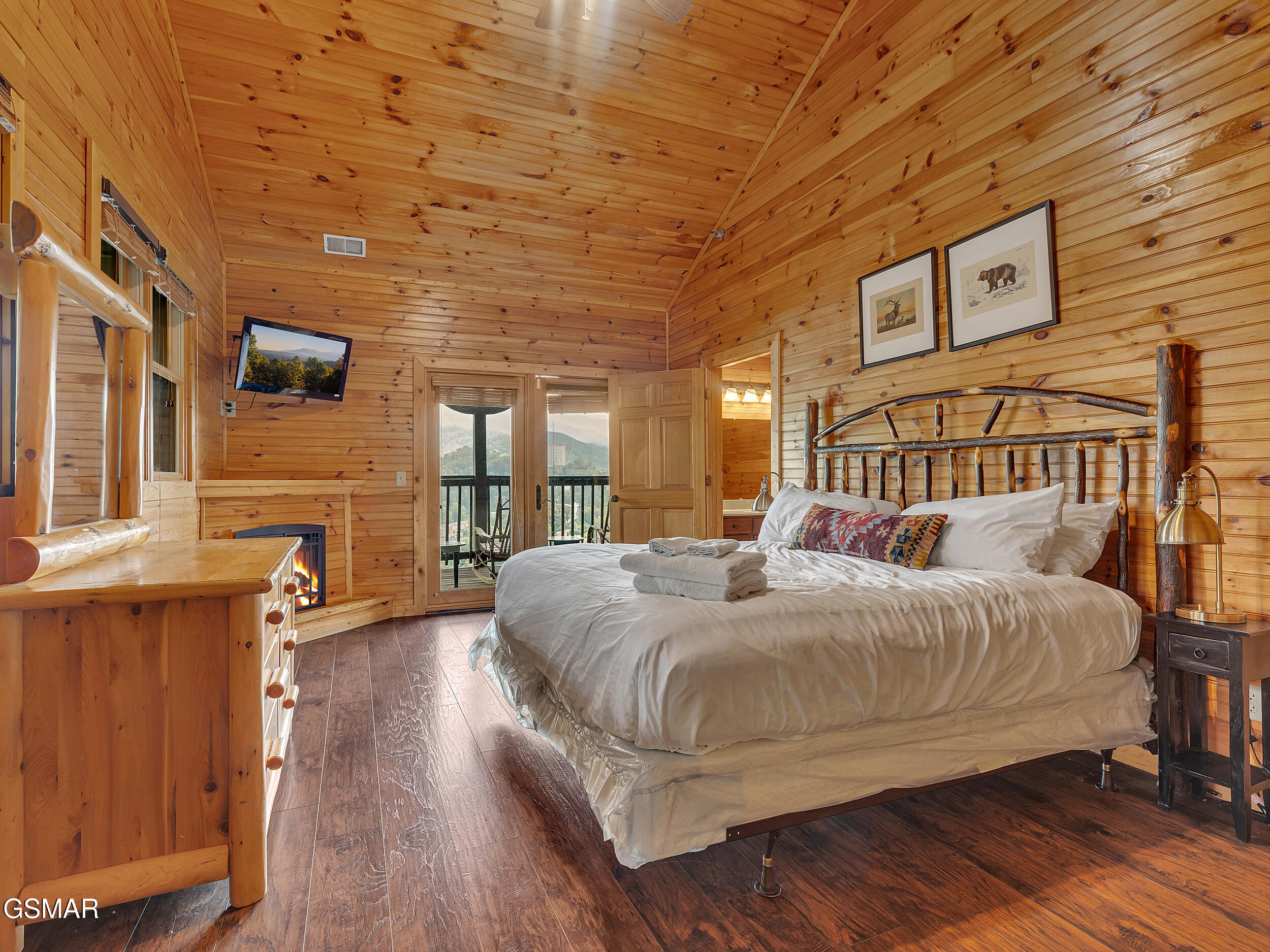 Gatlinburg, Tennessee, 37738, United States, 8 Bedrooms Bedrooms, ,10 BathroomsBathrooms,Residential,For Sale,1977242