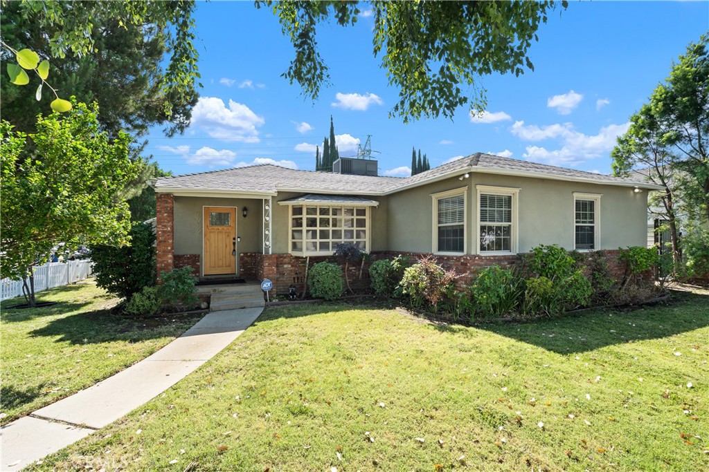 Tarzana, California, 91356, United States, 3 Bedrooms Bedrooms, ,3 BathroomsBathrooms,Residential,For Sale,1918150