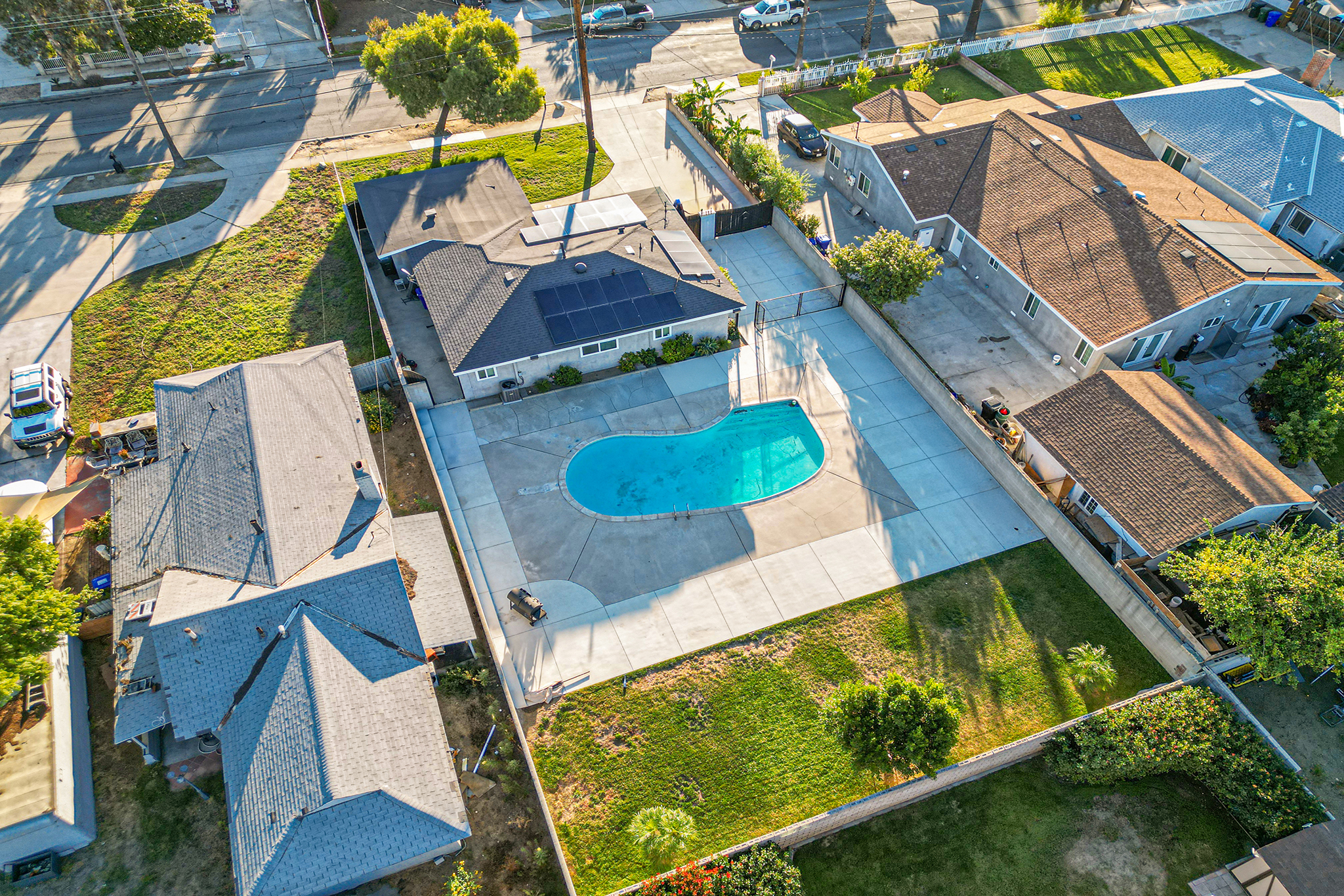 Fontana, California, 92335, United States, 3 Bedrooms Bedrooms, ,1 BathroomBathrooms,Residential,For Sale,1983646