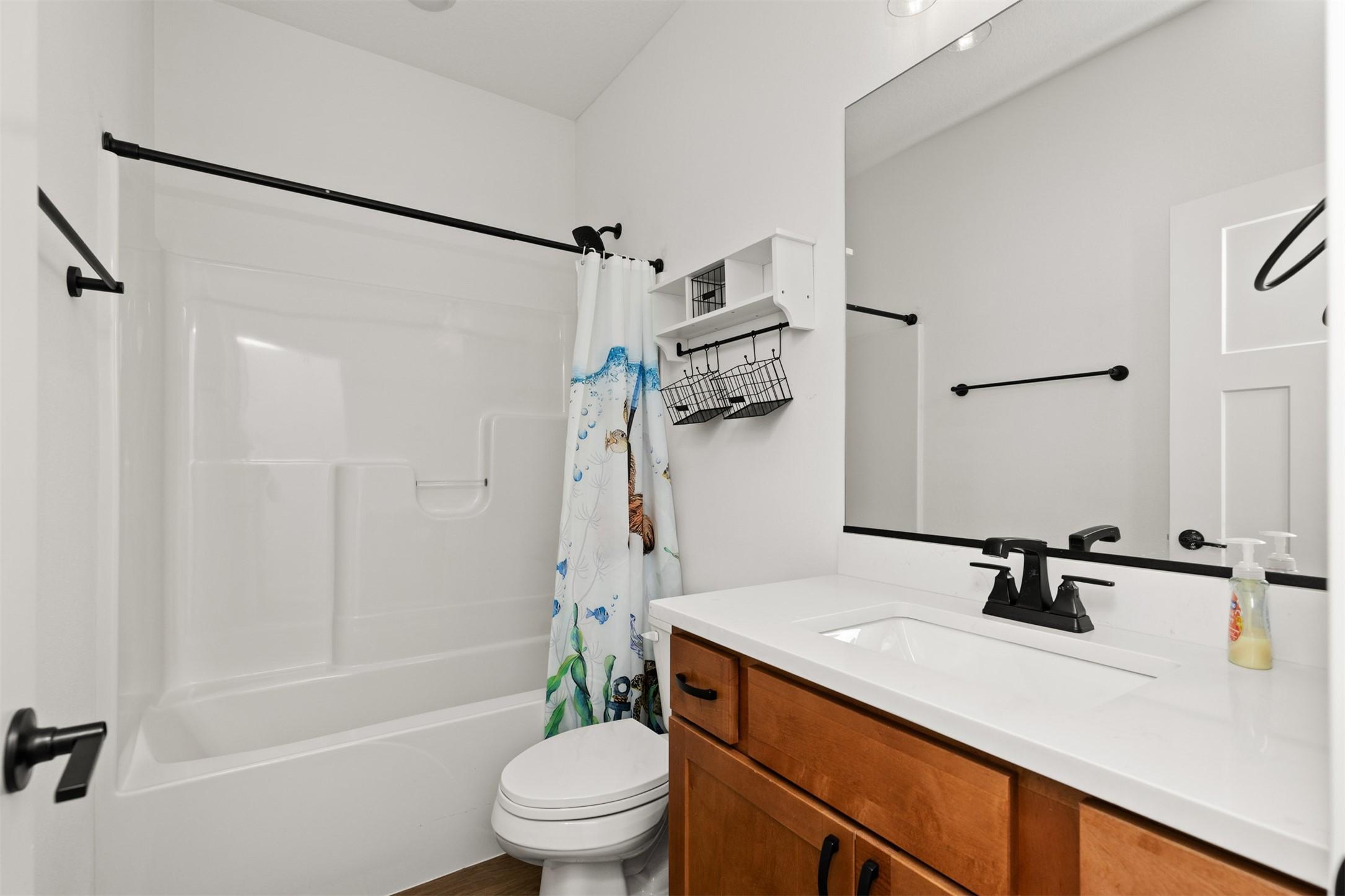 Waukee, Iowa, 50263, United States, 4 Bedrooms Bedrooms, ,3 BathroomsBathrooms,Residential,For Sale,1979913