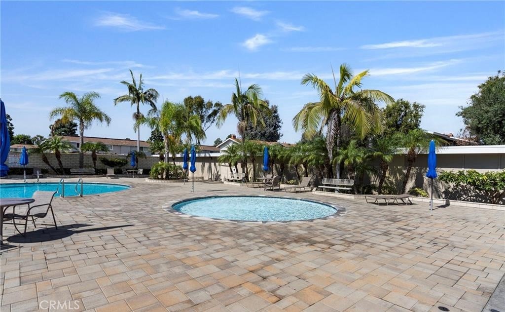 Huntington Beach, California, 92646, United States, 2 Bedrooms Bedrooms, ,2 BathroomsBathrooms,Residential,For Sale,2048347