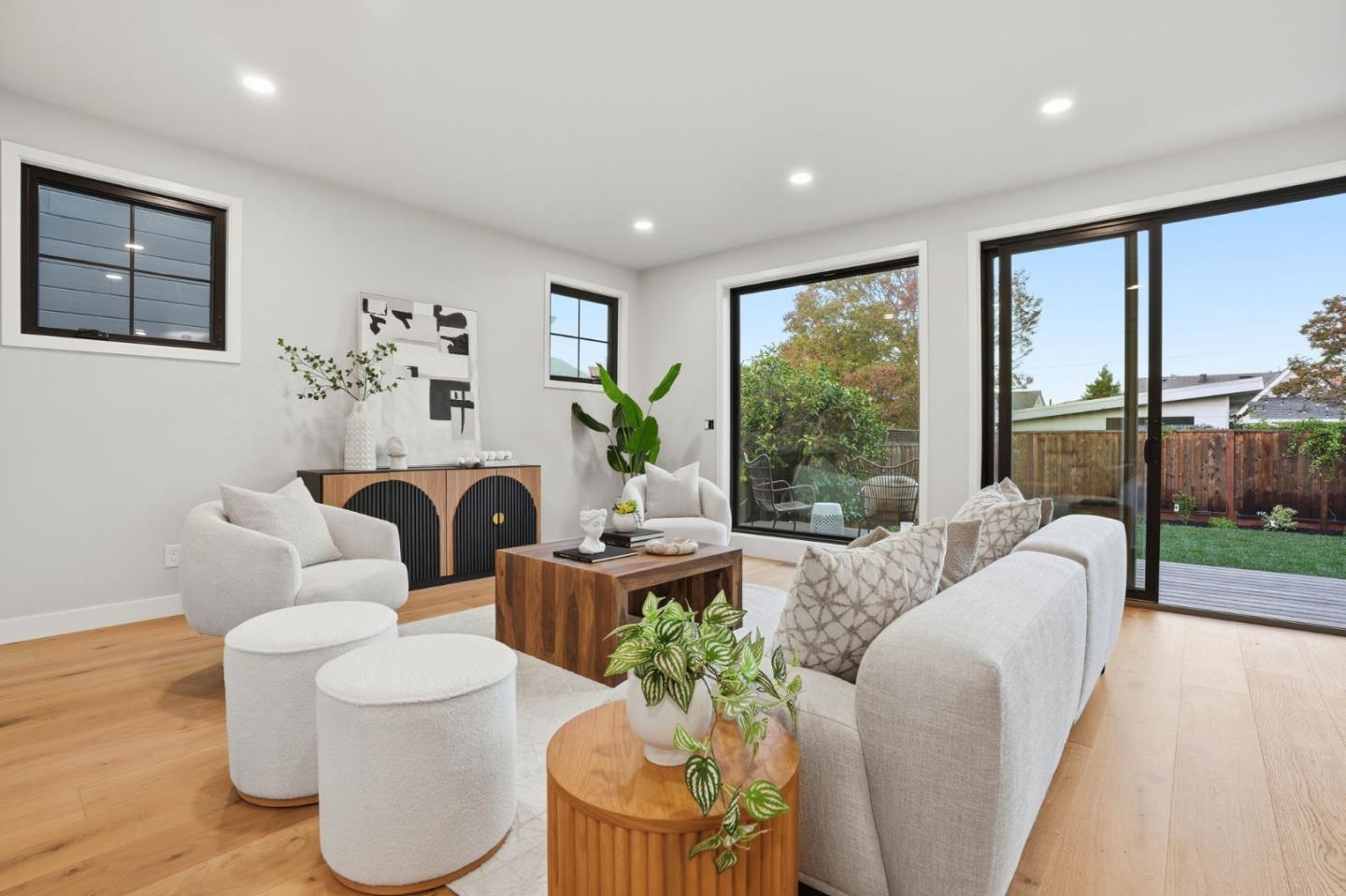 San Carlos, California, 94070, United States, 4 Bedrooms Bedrooms, ,4 BathroomsBathrooms,Residential,For Sale,1989305