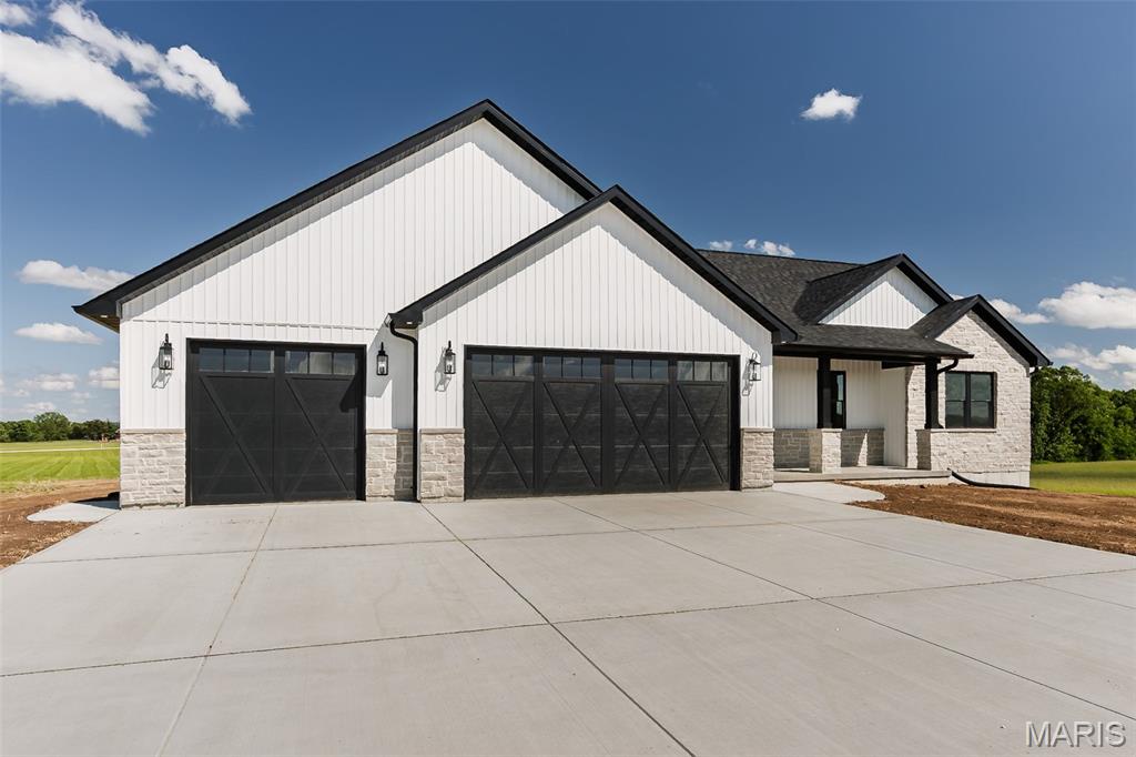Troy, Missouri, 63379, United States, 4 Bedrooms Bedrooms, ,4 BathroomsBathrooms,Residential,For Sale,1913425