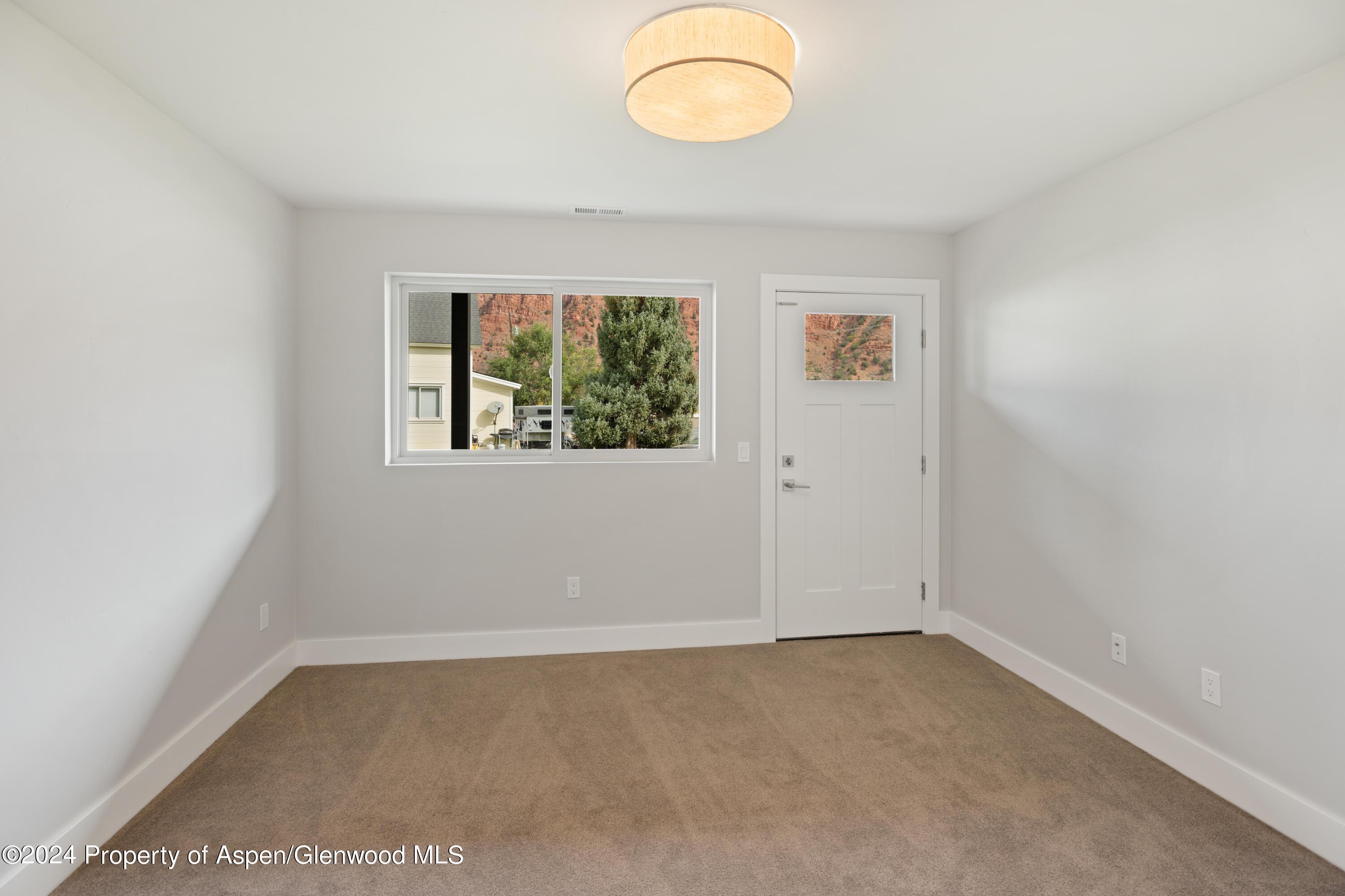 Glenwood Springs, Colorado, 81601, United States, 4 Bedrooms Bedrooms, ,4 BathroomsBathrooms,Residential,For Sale,1898816