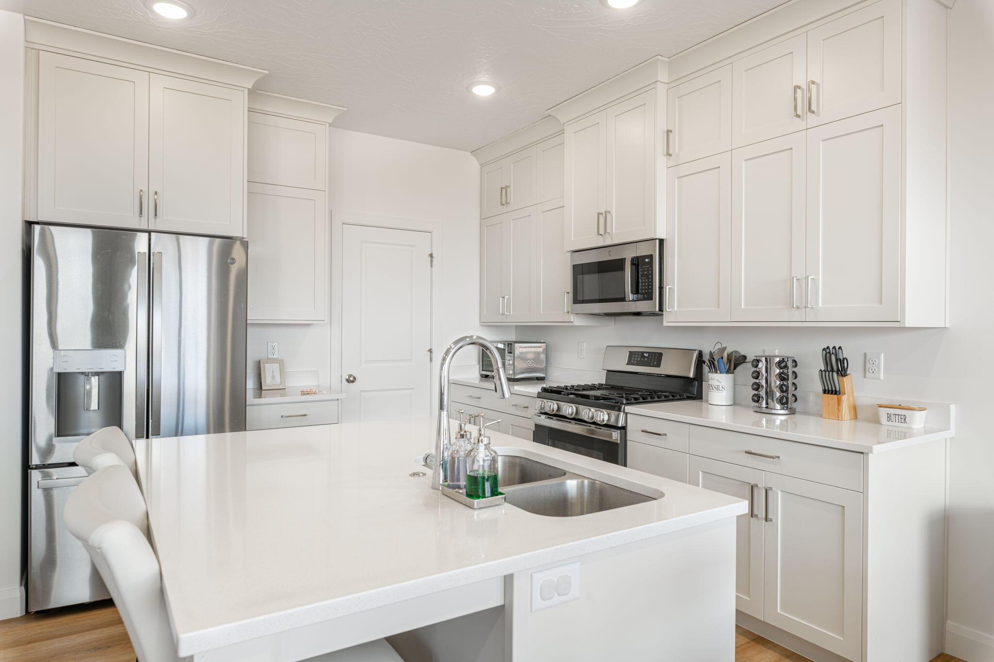 Washington, Utah, 84780, United States, 3 Bedrooms Bedrooms, ,2 BathroomsBathrooms,Residential,For Sale,1892539