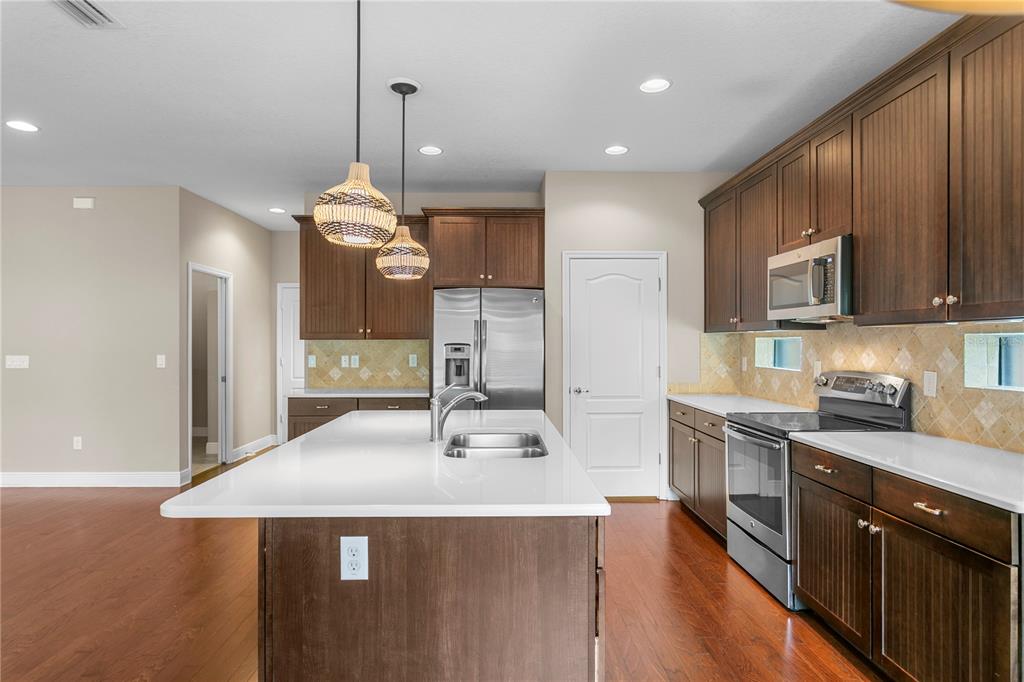 Tampa, Florida, 33647, United States, 5 Bedrooms Bedrooms, ,3 BathroomsBathrooms,Residential,For Sale,1987732