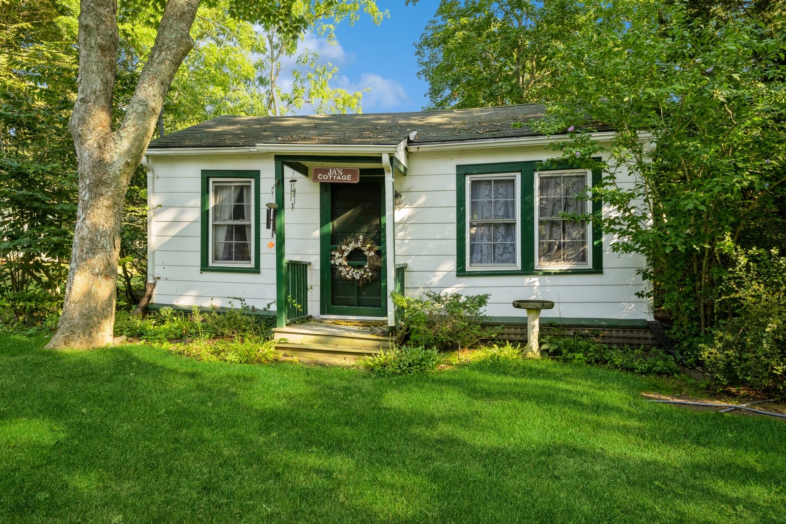 Southold, New York, 11971, United States, 3 Bedrooms Bedrooms, ,3 BathroomsBathrooms,Residential,For Sale,1795181