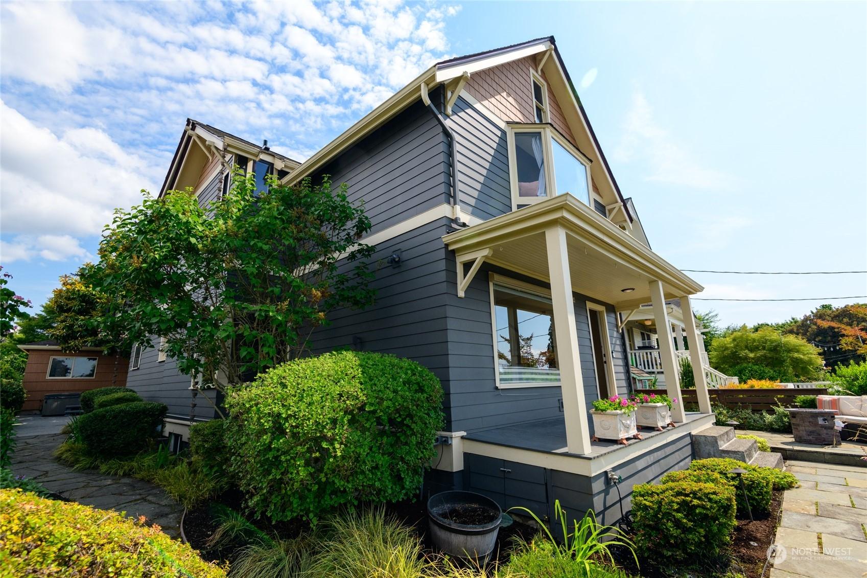 6626 GREEN LAKE WAY N, SEATTLE, Washington, 98103, United States, 3 Bedrooms Bedrooms, ,4 BathroomsBathrooms,Residential,For Sale,6626 GREEN LAKE WAY N,1433732